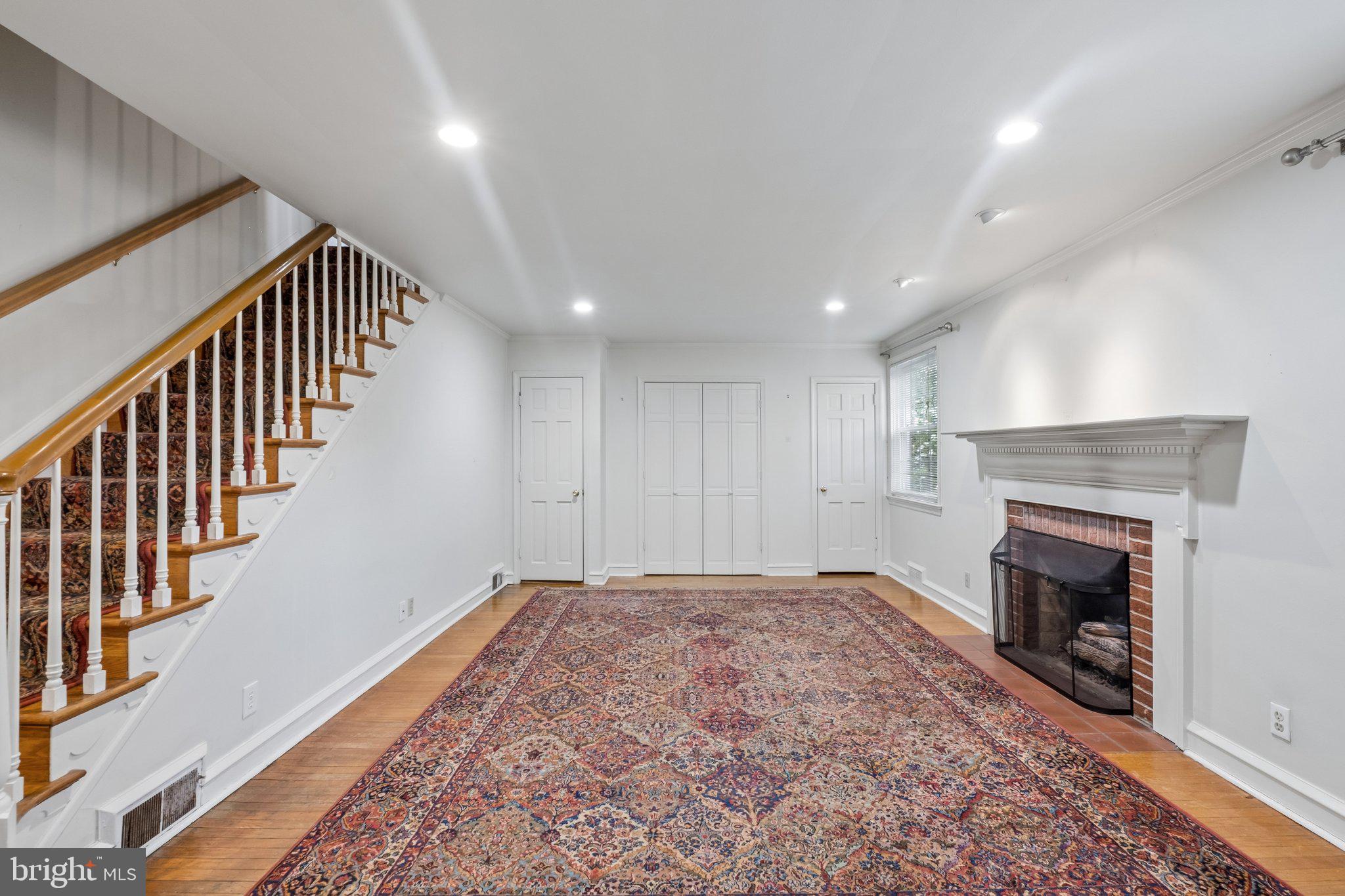 MERWOOD PARK - Residential