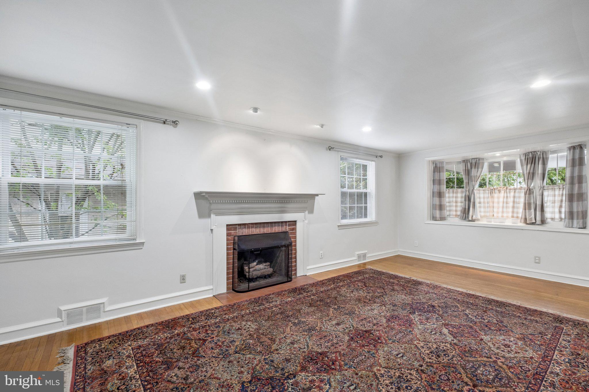 MERWOOD PARK - Residential