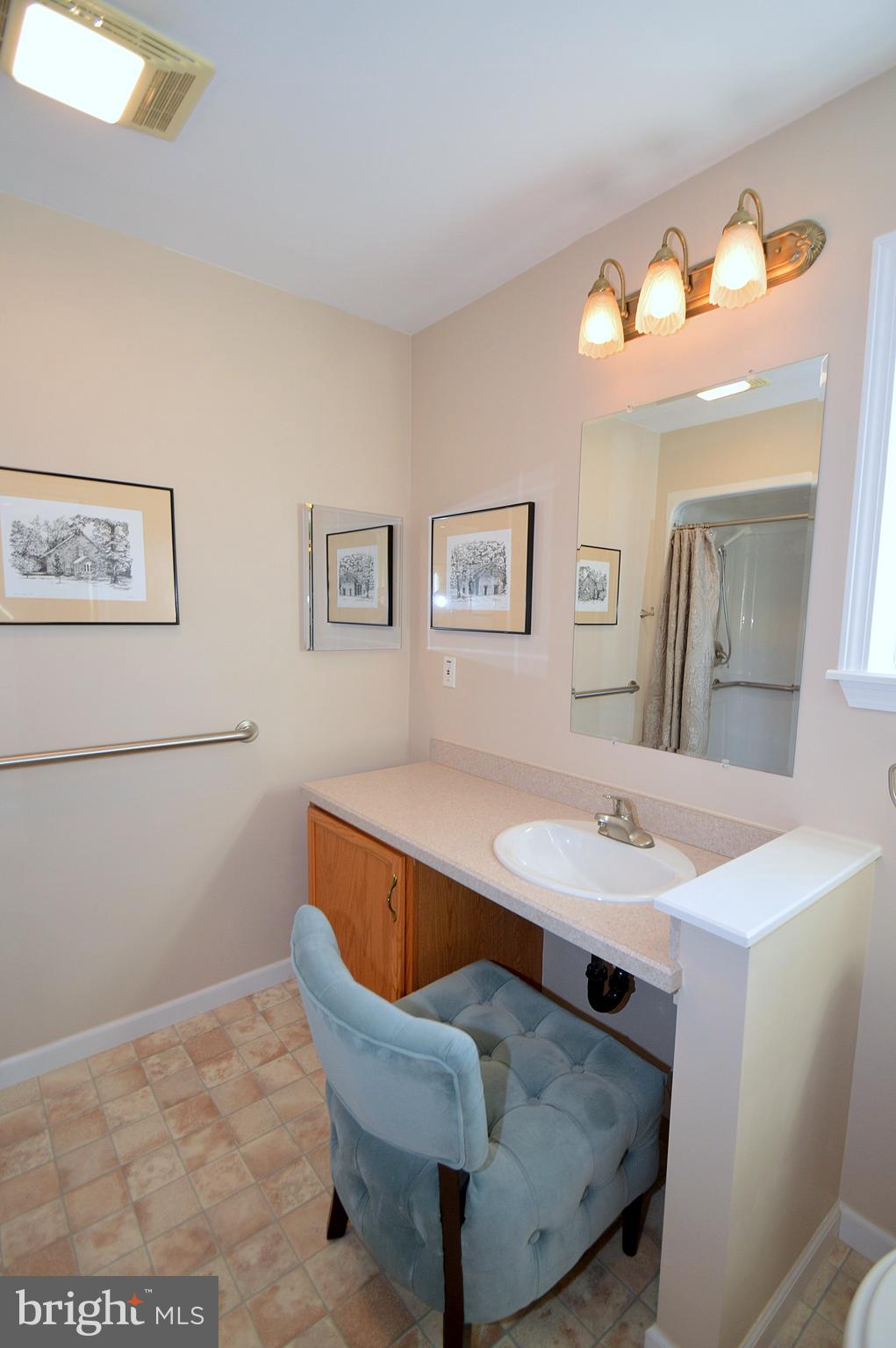 HARDWOOD HILLS - Residential