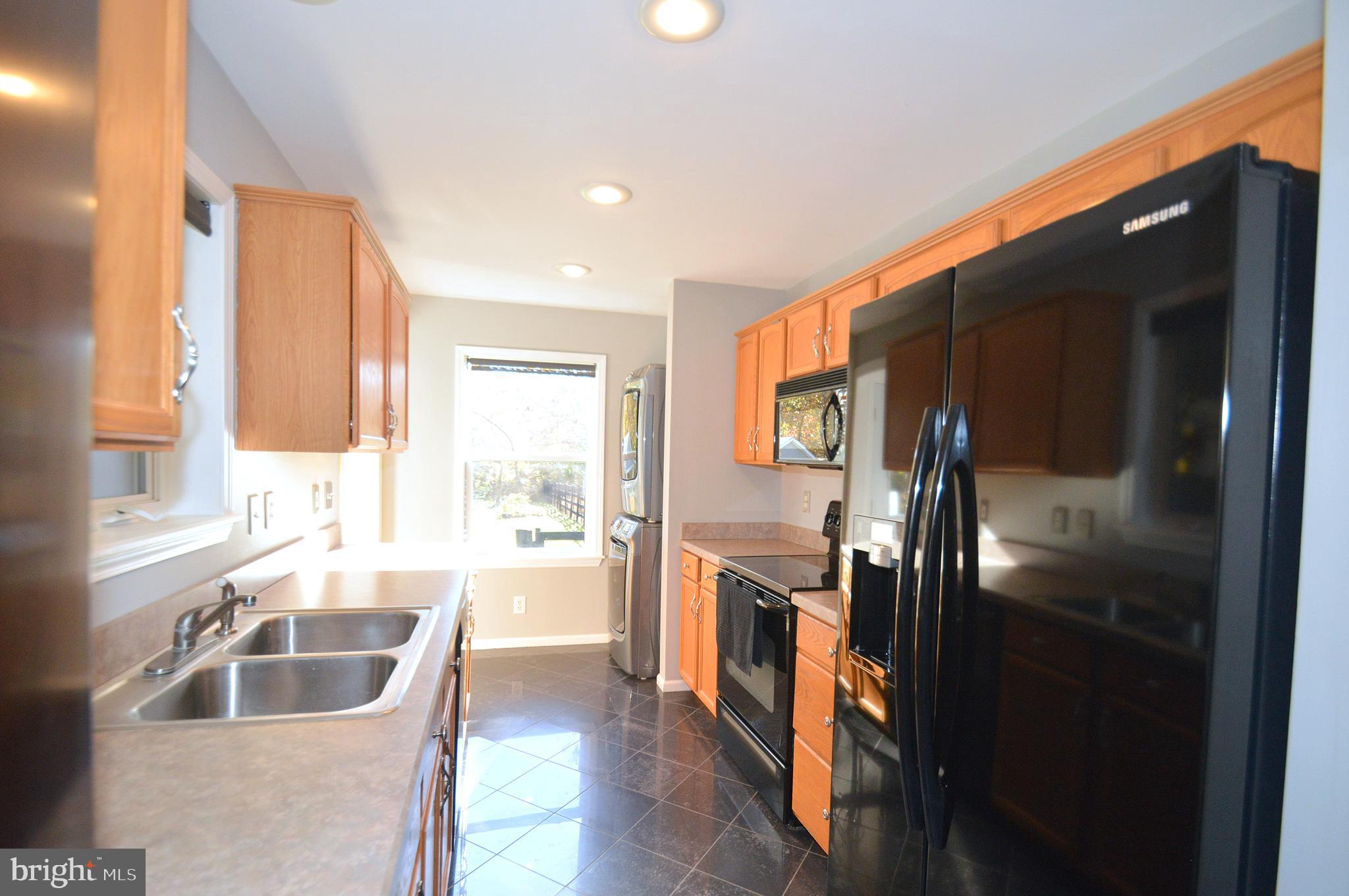 HARDWOOD HILLS - Residential