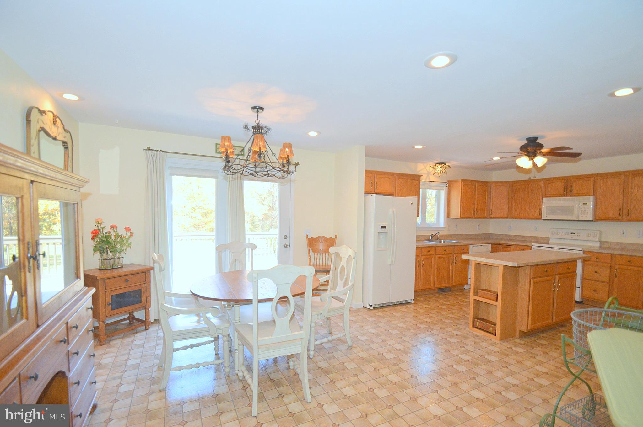 HARDWOOD HILLS - Residential