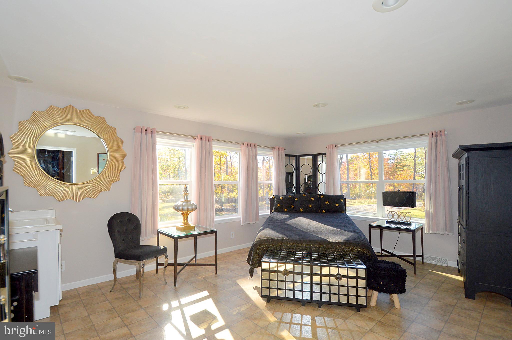 HARDWOOD HILLS - Residential