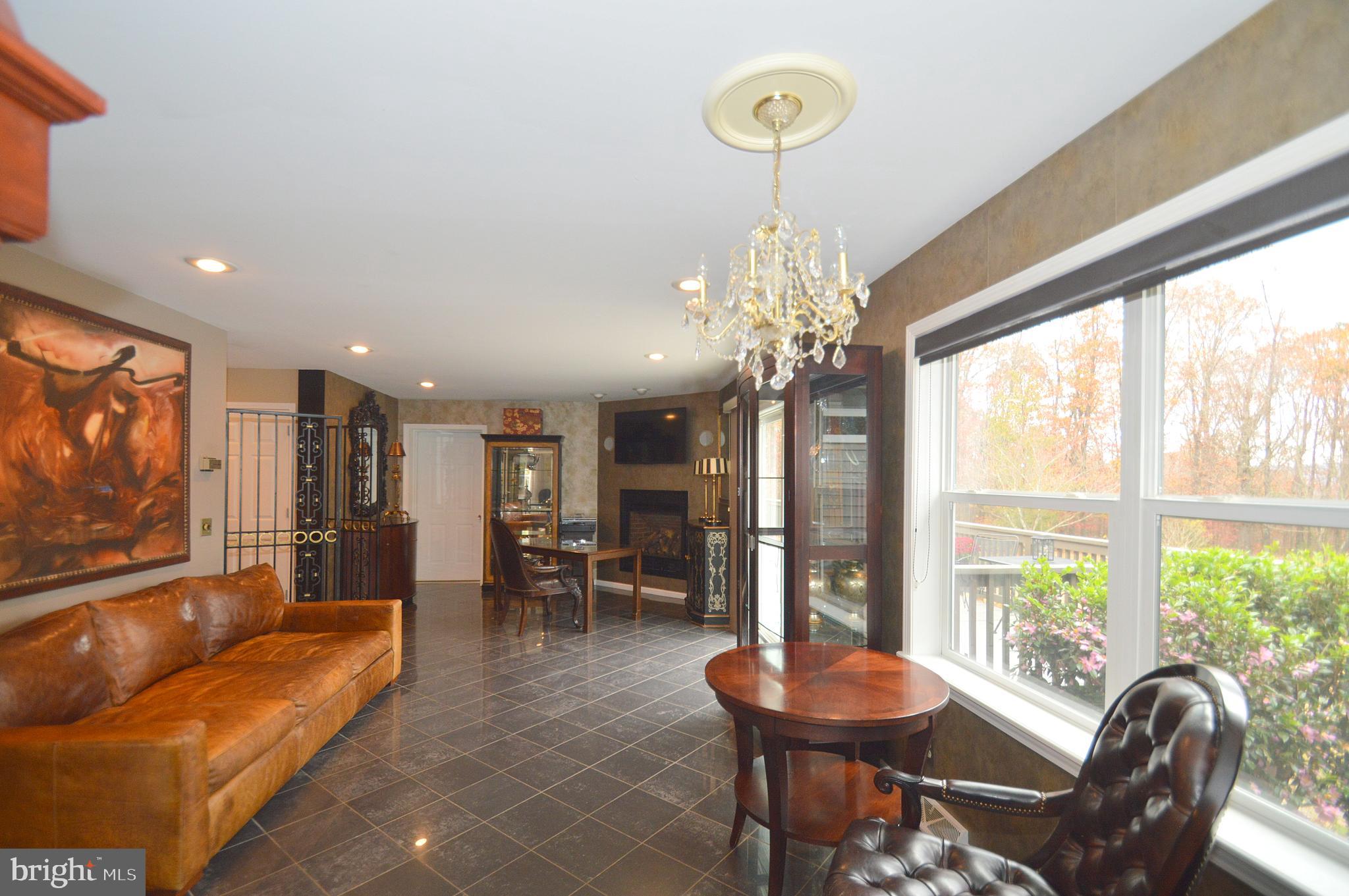 HARDWOOD HILLS - Residential