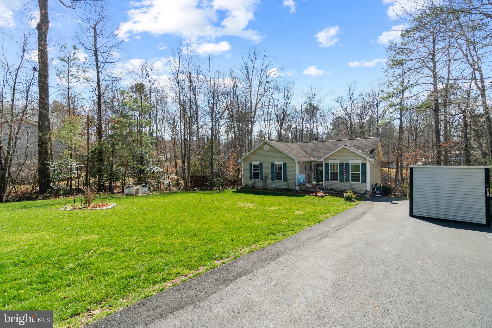 LAKE LAND OR - Residential