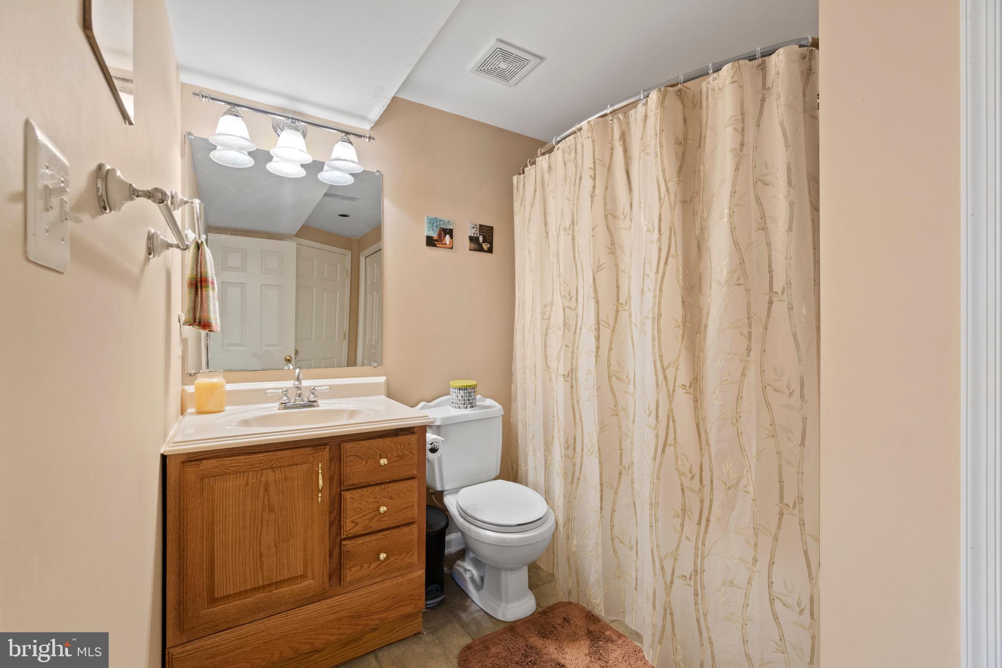 LAKE LAND OR - Residential