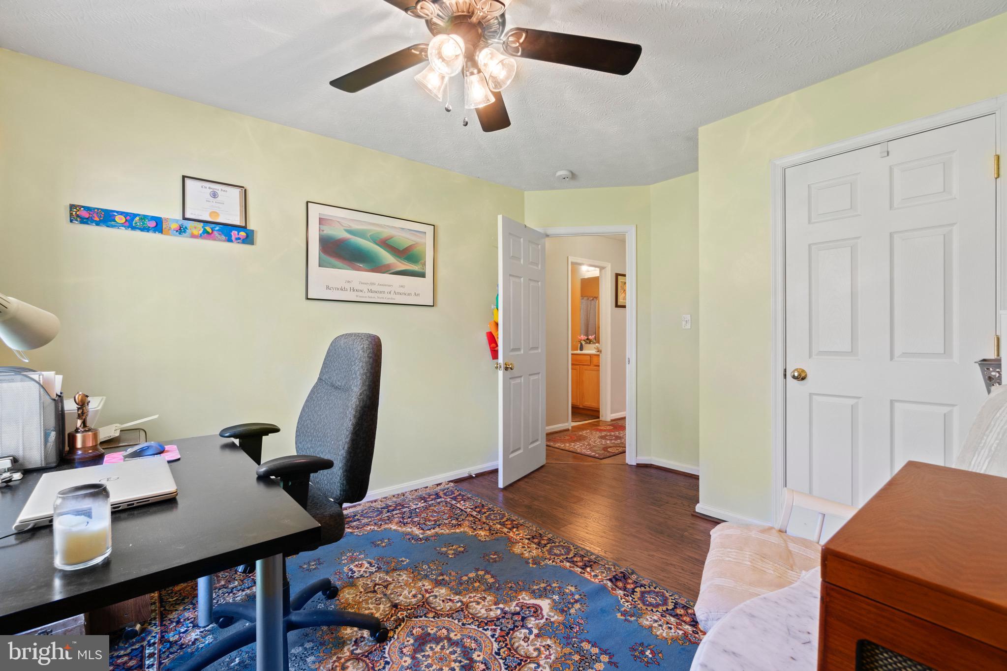 LAKE LAND OR - Residential