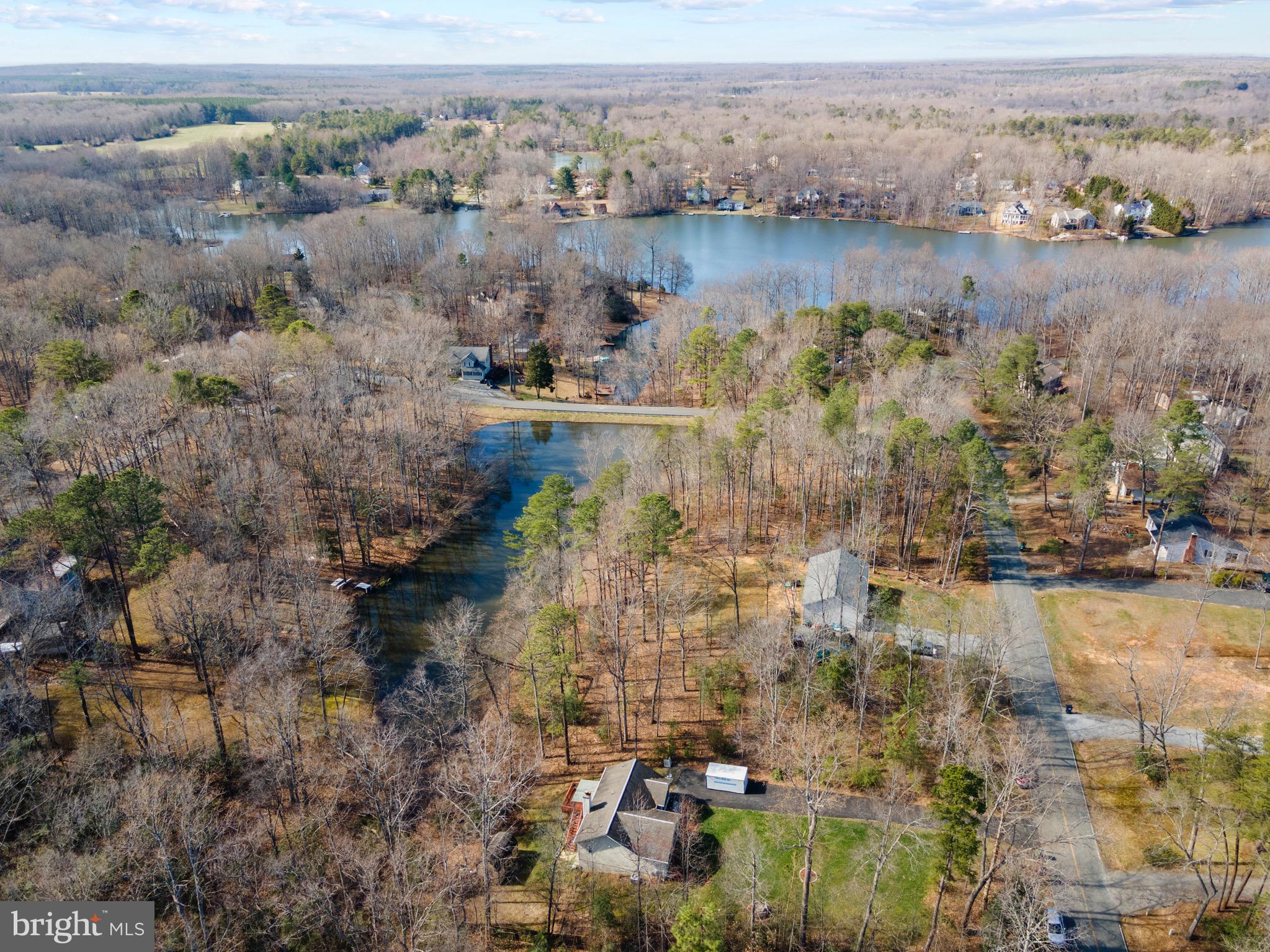 LAKE LAND OR - Residential