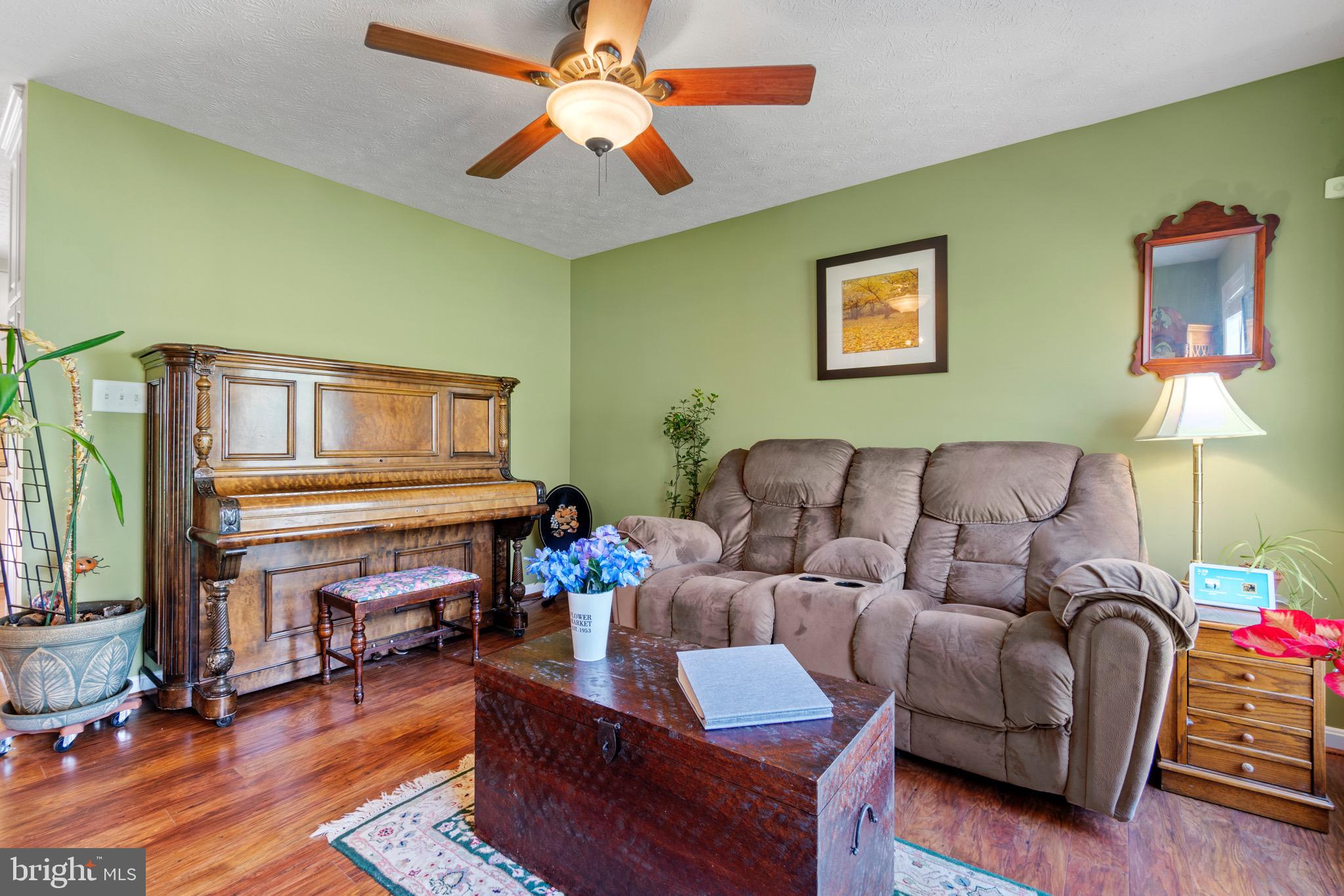 LAKE LAND OR - Residential