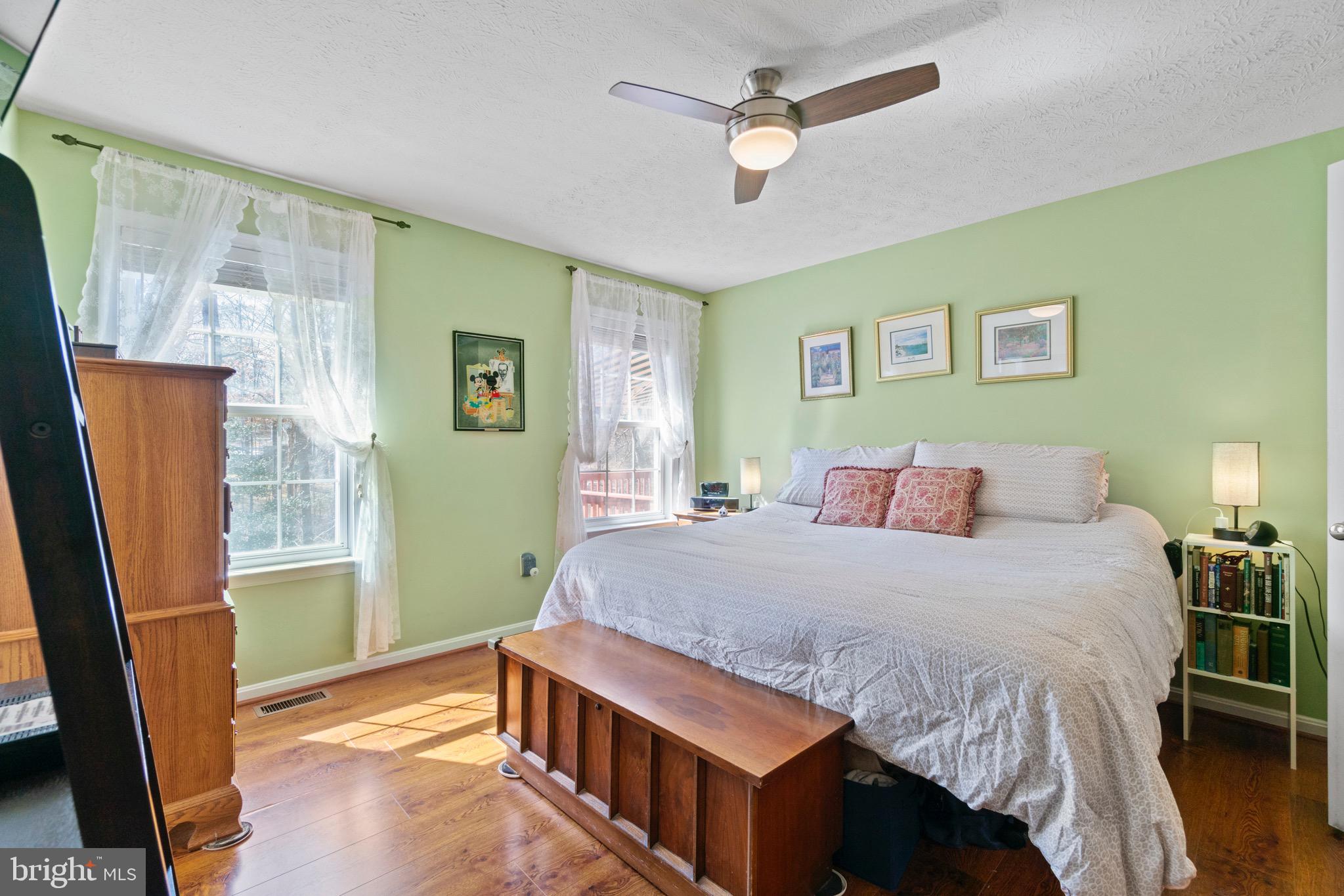 LAKE LAND OR - Residential