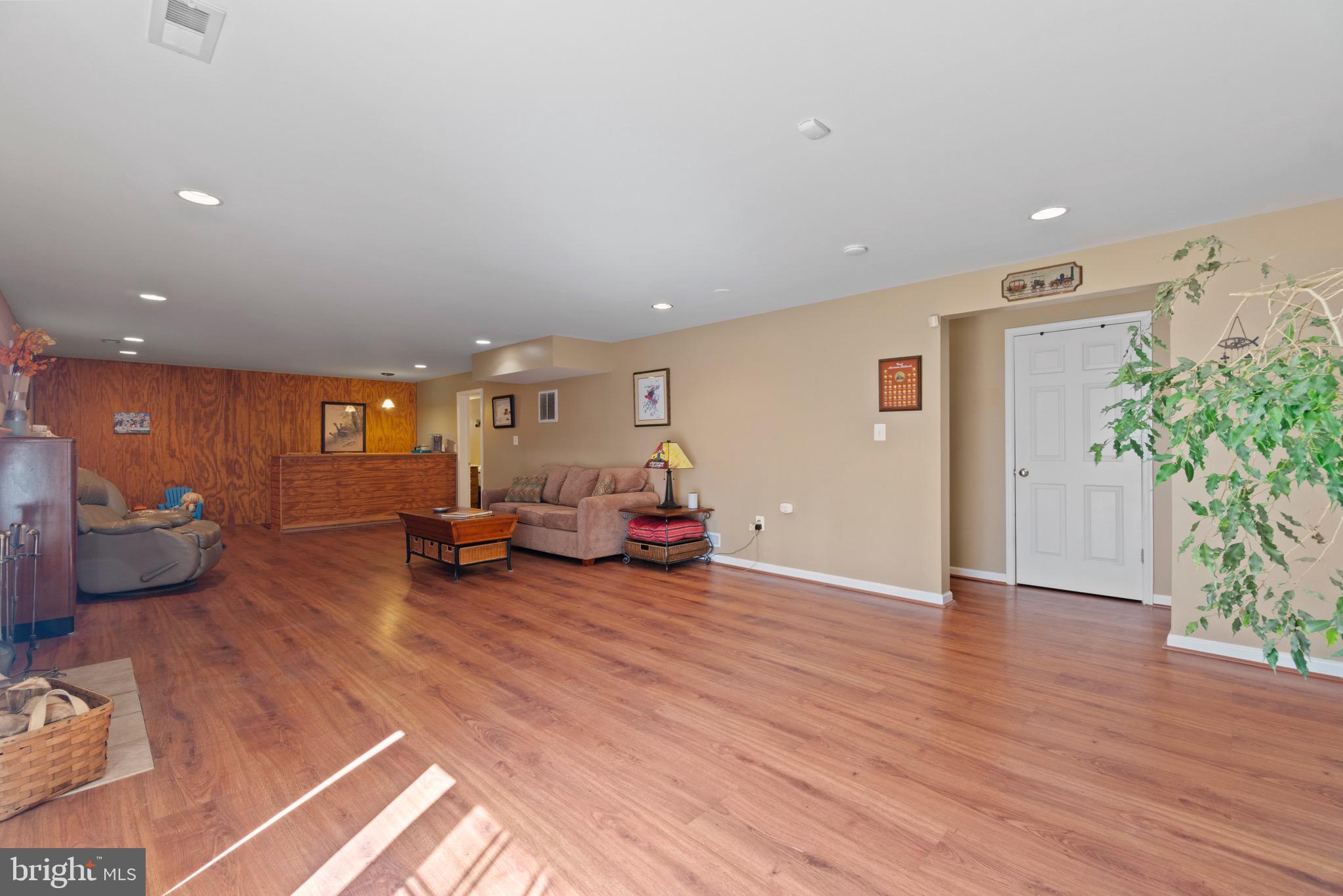 LAKE LAND OR - Residential