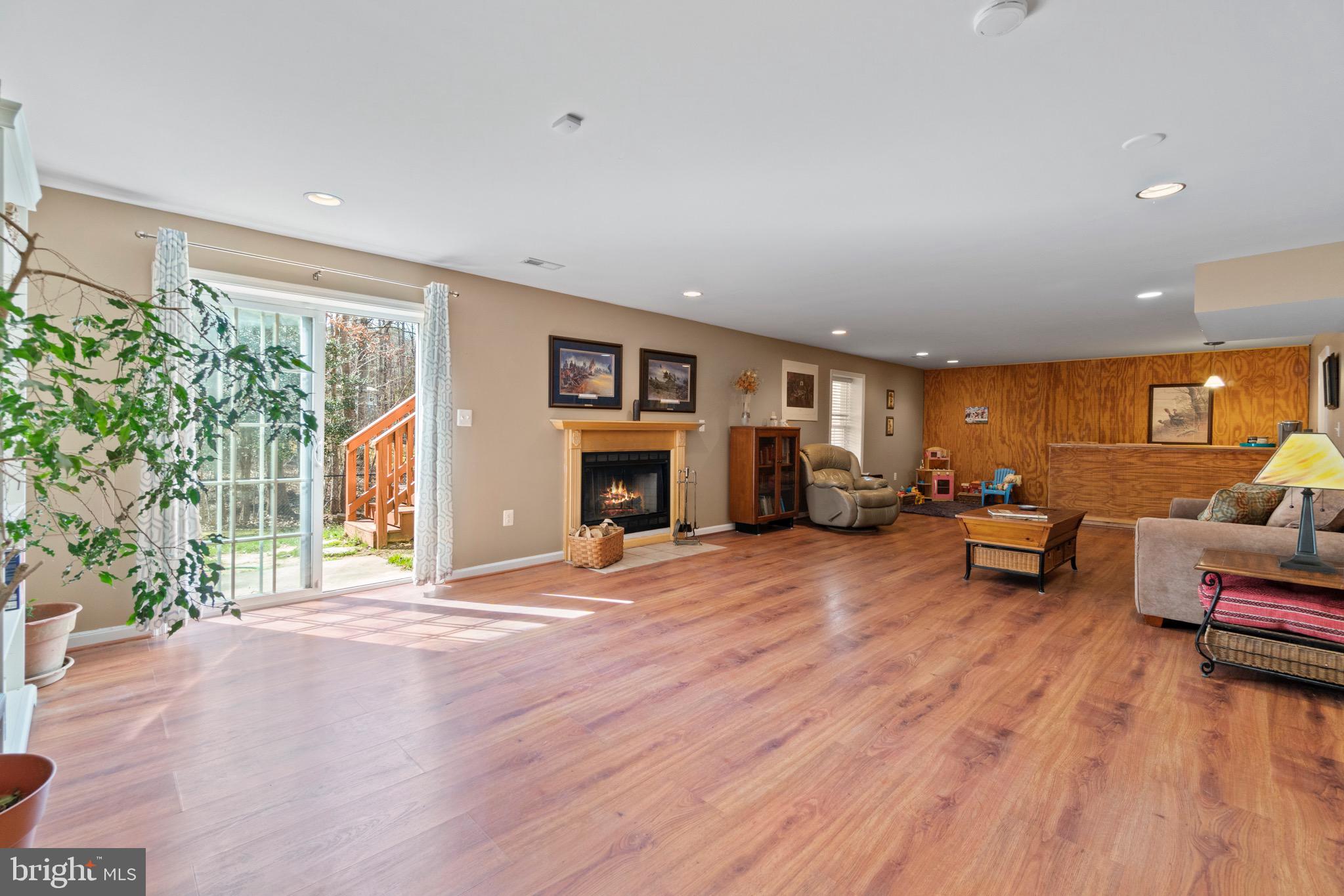 LAKE LAND OR - Residential