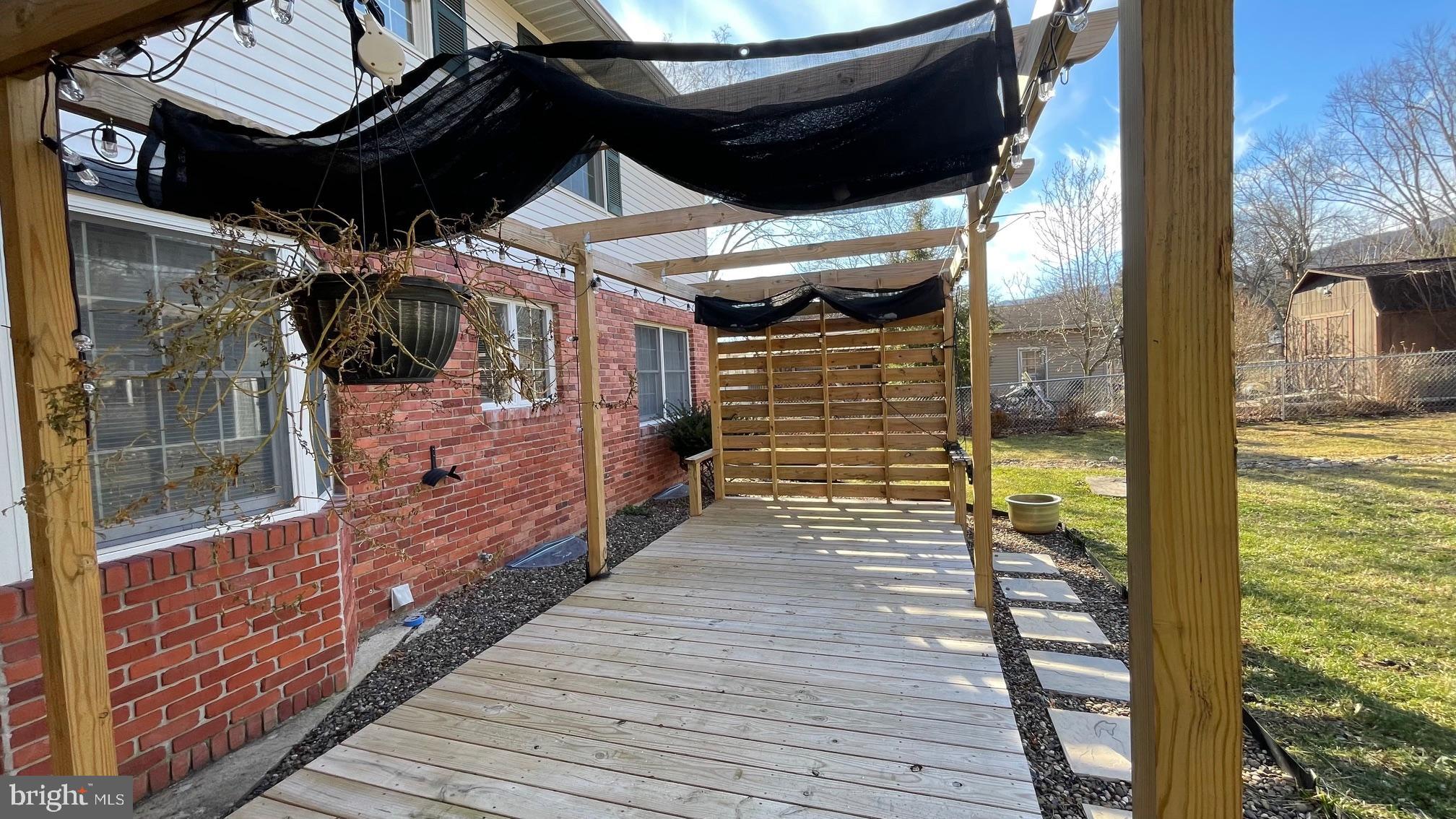 STONEY RUN - Residential