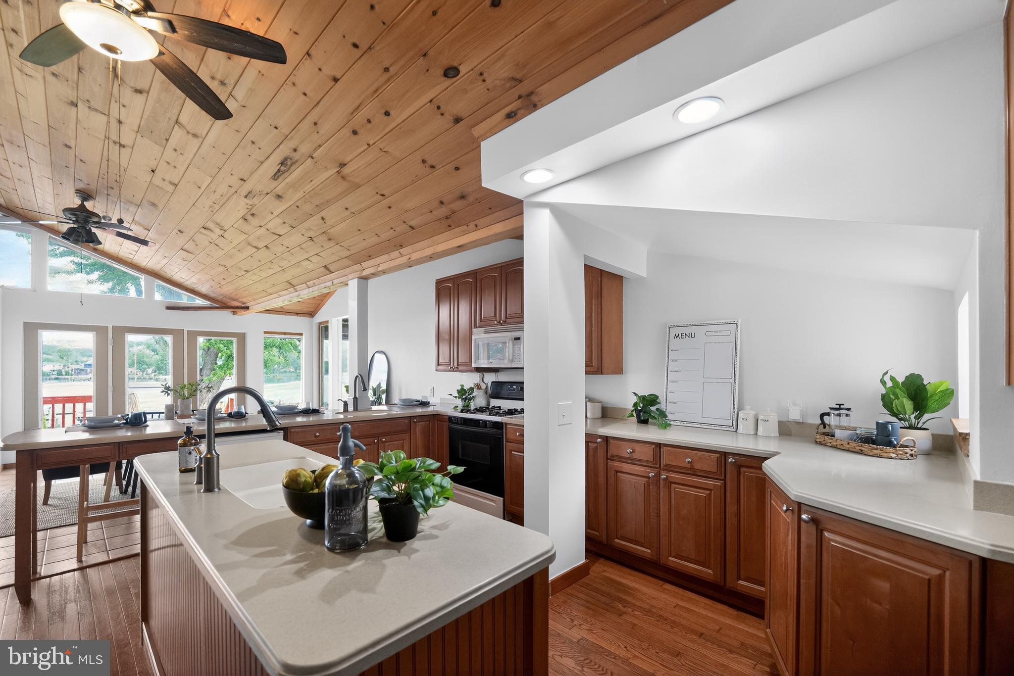 KINGSTON PARK - Residential