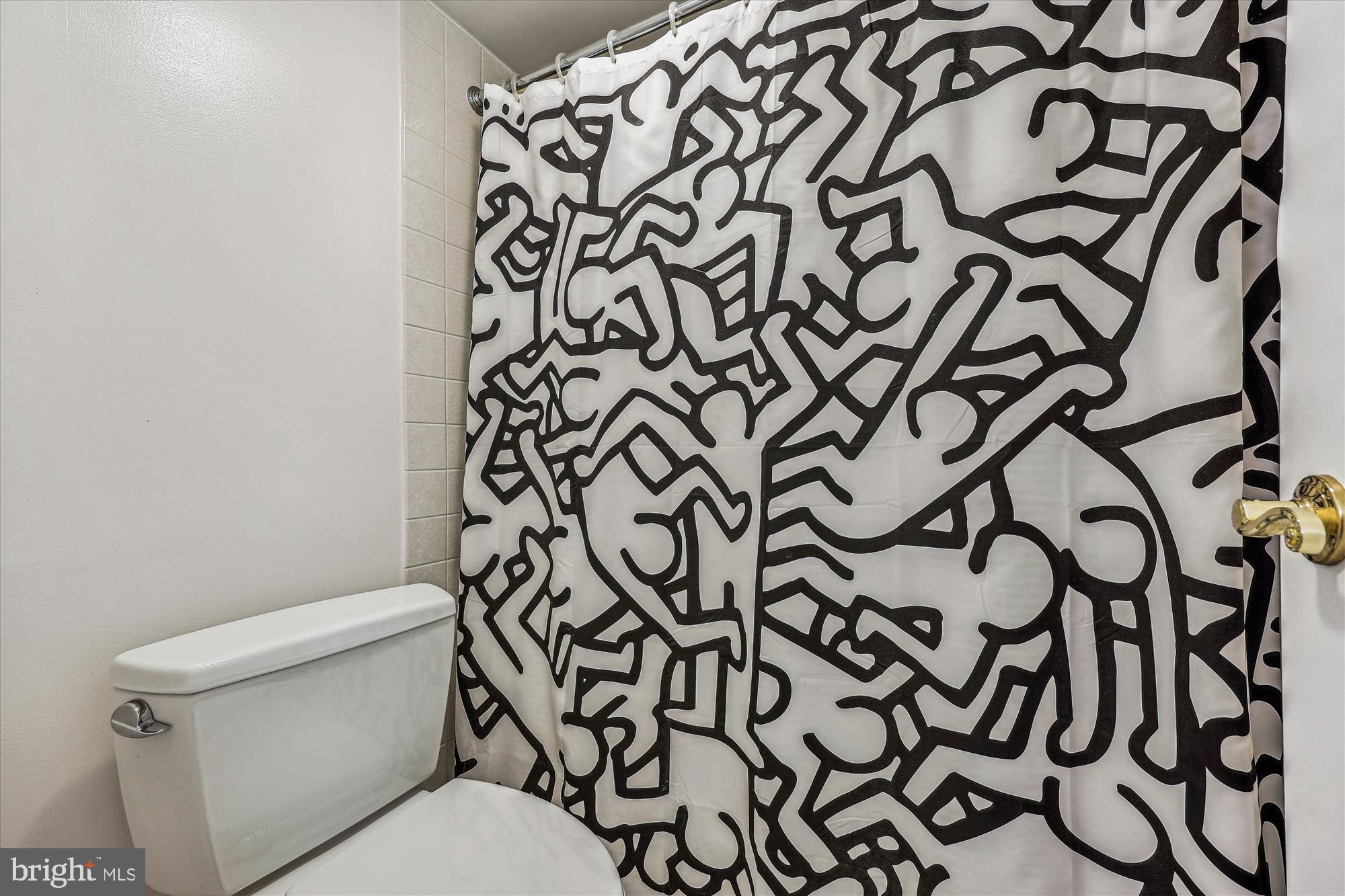 WESTLAKE TOWERS - Residential