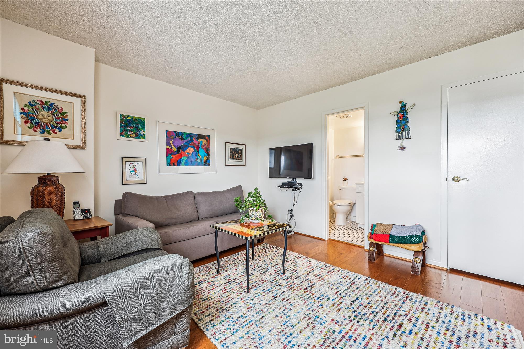 WESTLAKE TOWERS - Residential