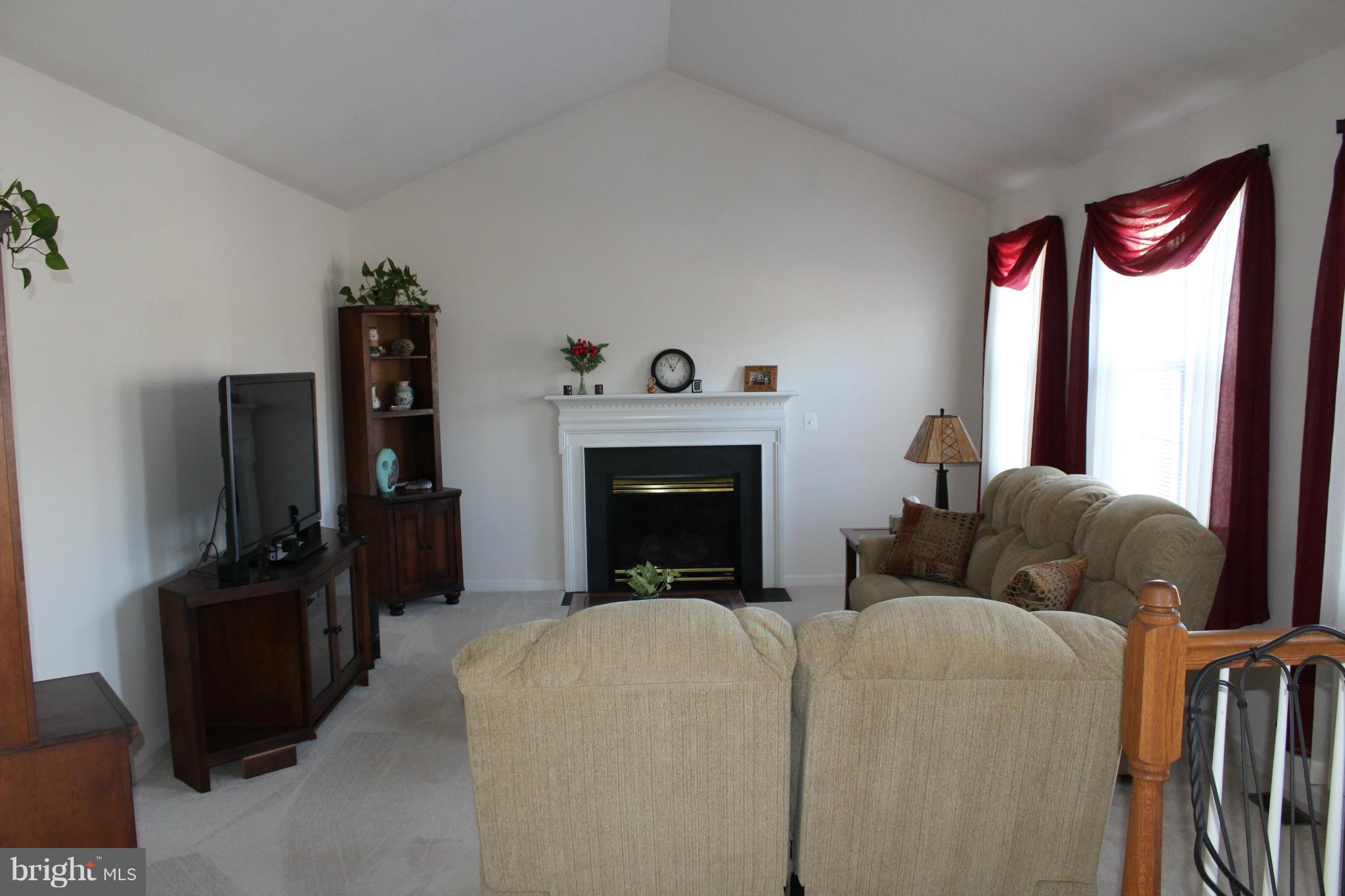 STAFFORD LAKES VILLAGE - Residential Lease