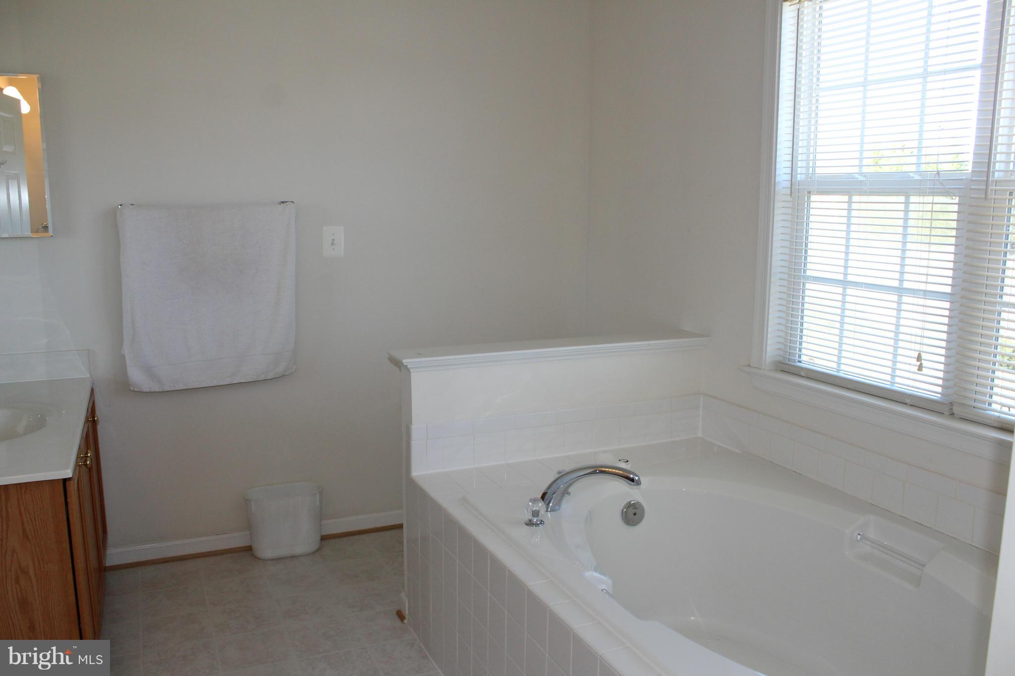 STAFFORD LAKES VILLAGE - Residential Lease