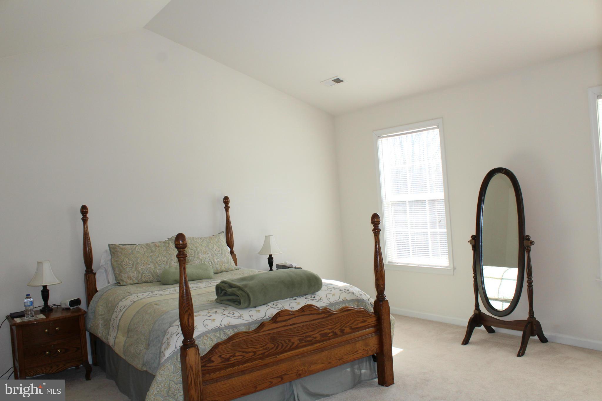 STAFFORD LAKES VILLAGE - Residential Lease