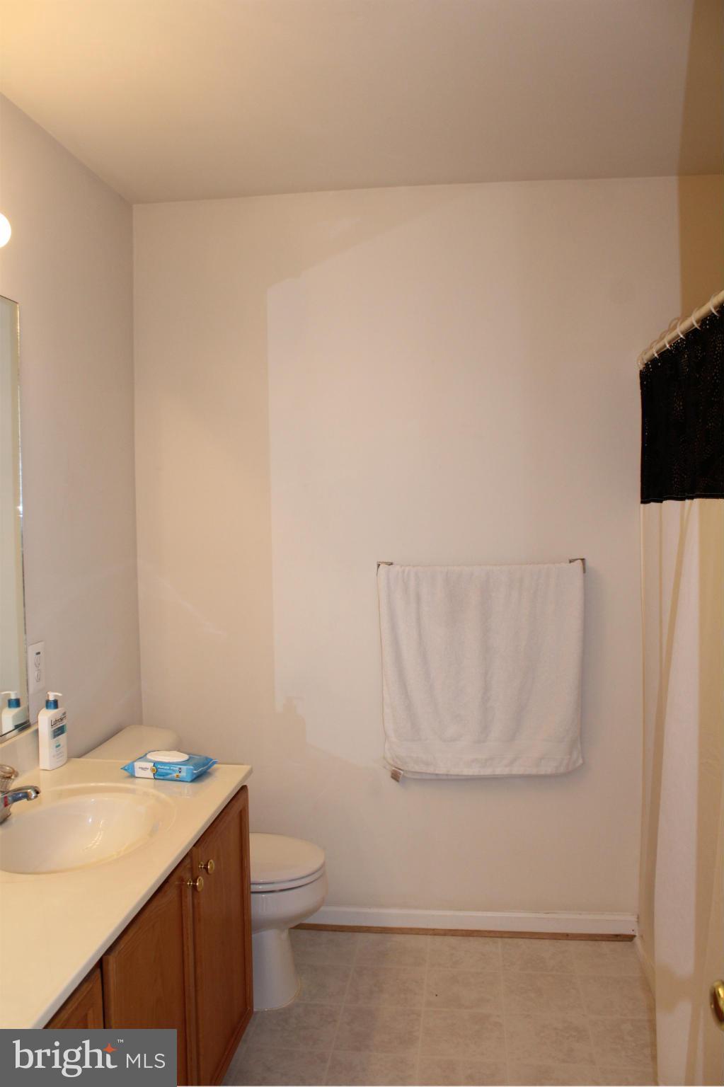 STAFFORD LAKES VILLAGE - Residential Lease