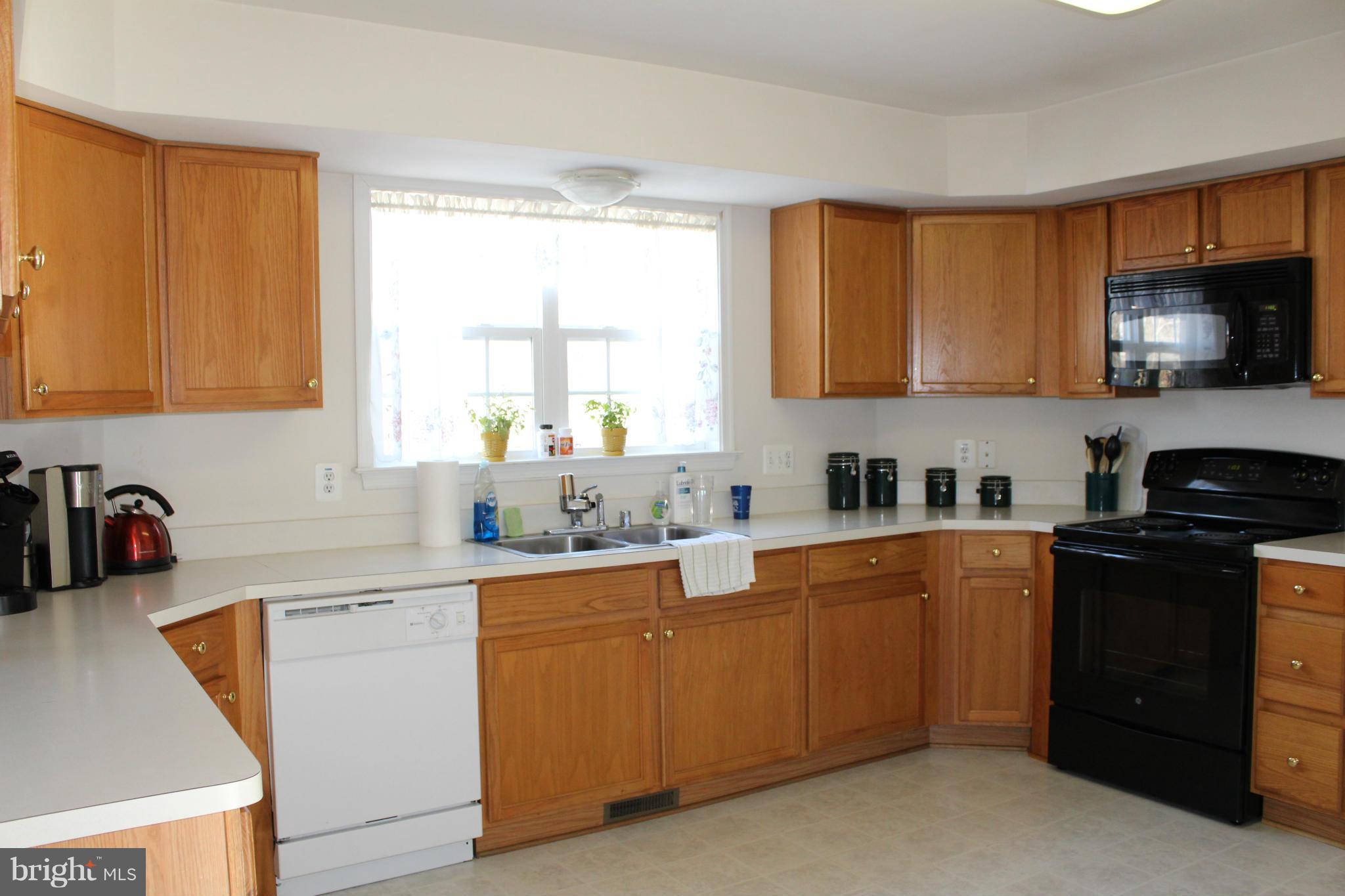 STAFFORD LAKES VILLAGE - Residential Lease