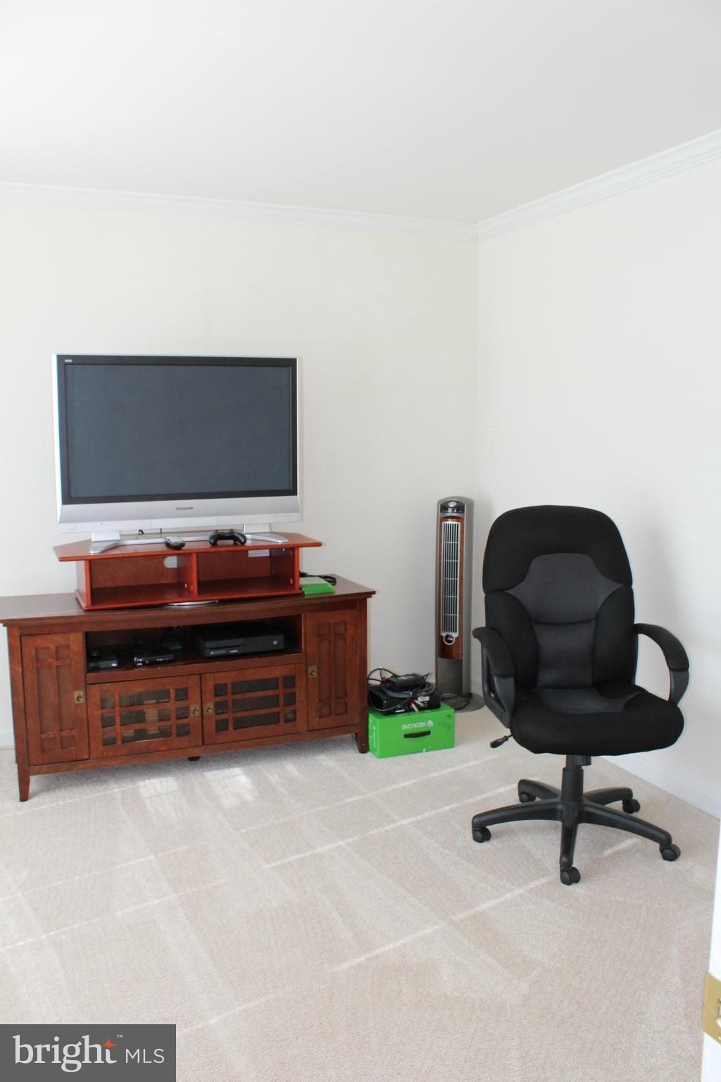 STAFFORD LAKES VILLAGE - Residential Lease