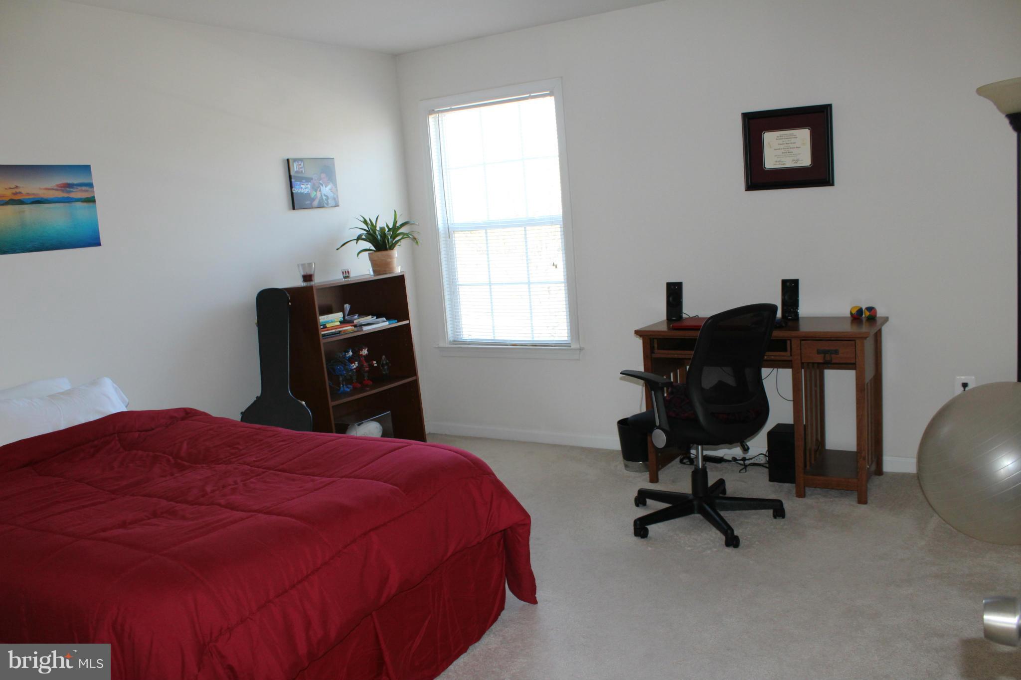 STAFFORD LAKES VILLAGE - Residential Lease