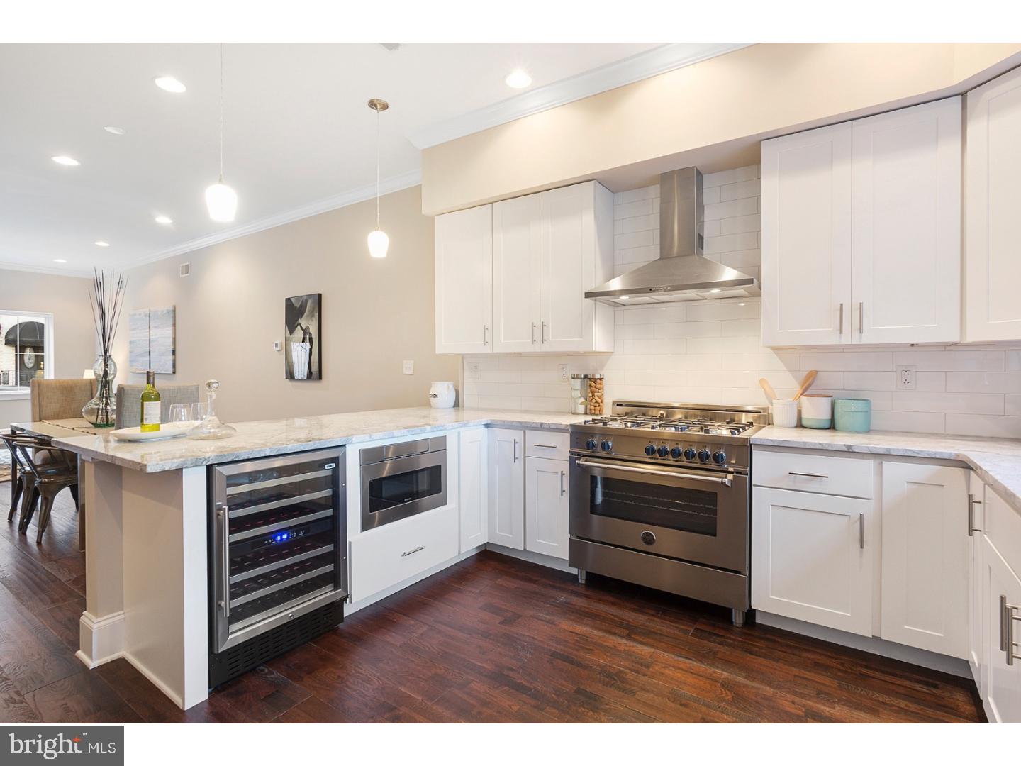 BELLA VISTA - Residential