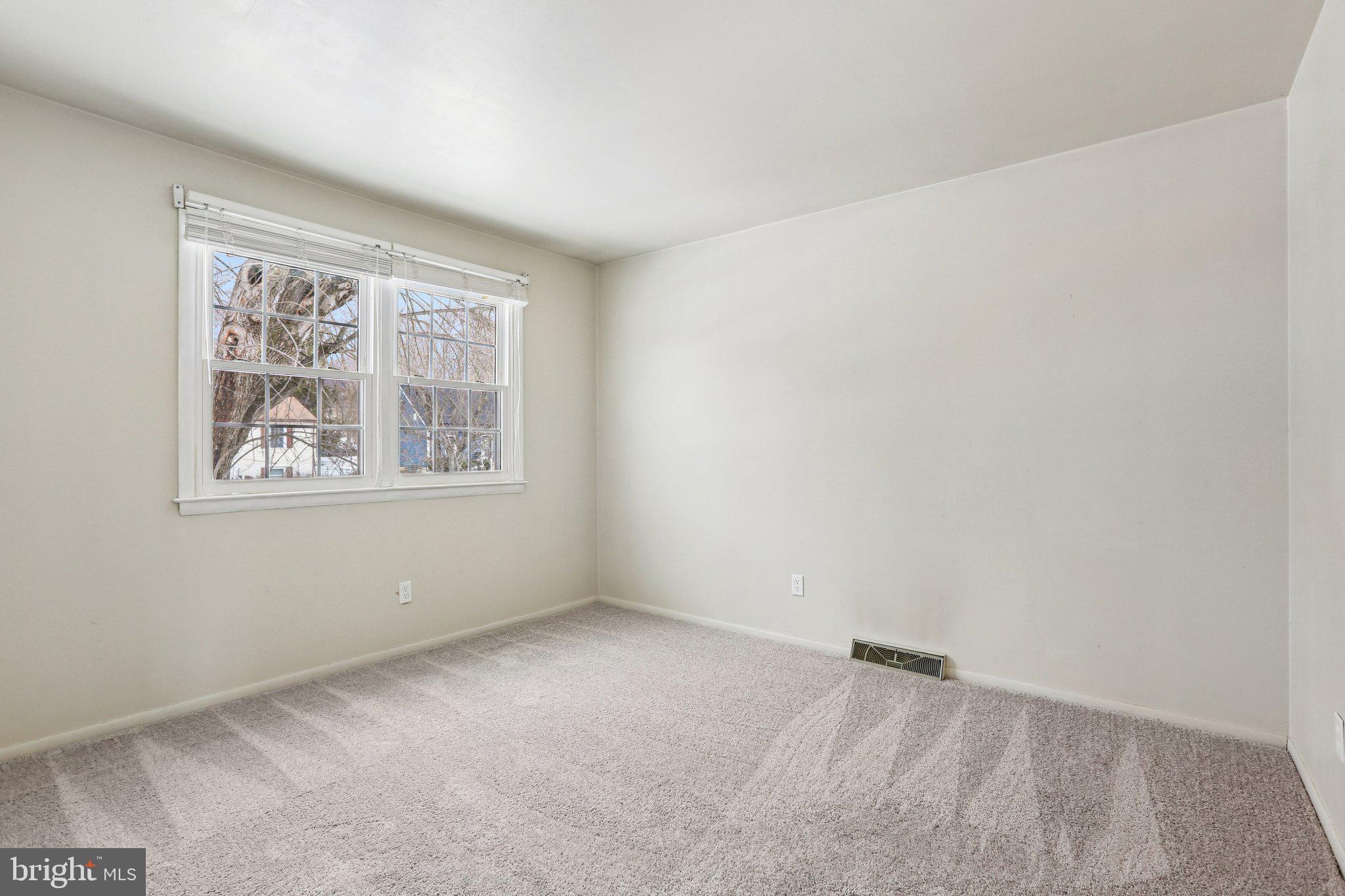 THOMSON ESTATES - Residential