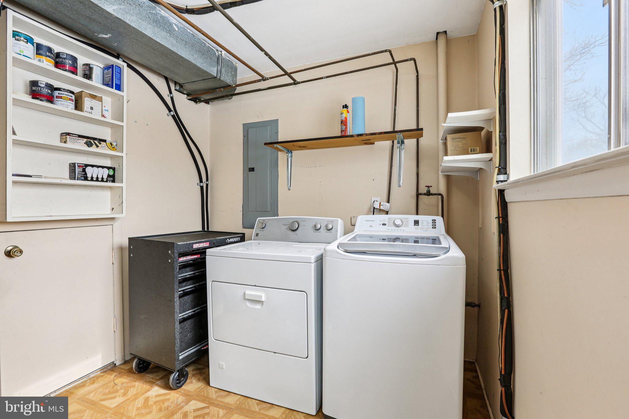 THOMSON ESTATES - Residential