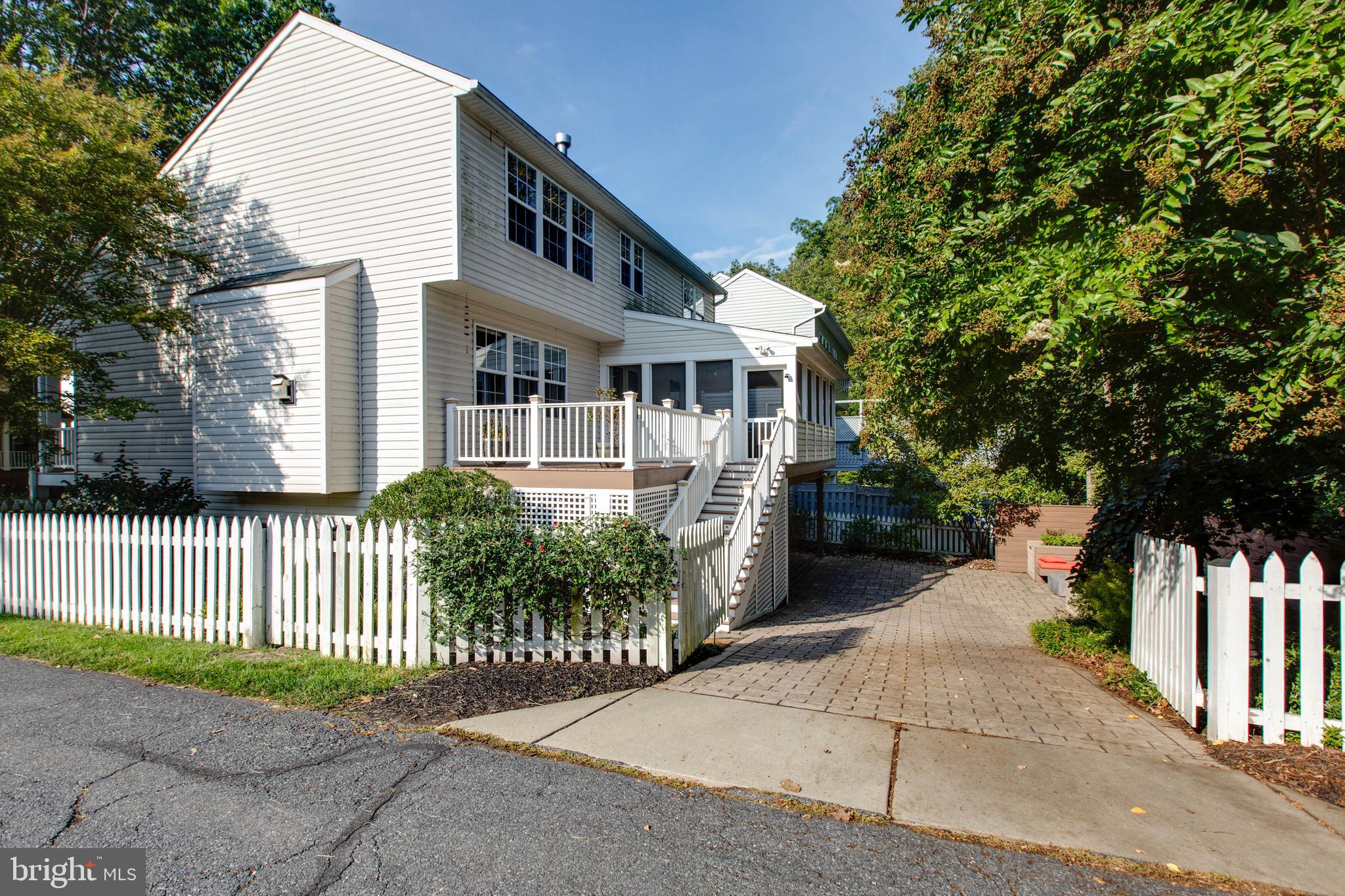 TERRA MARIA - Residential Lease