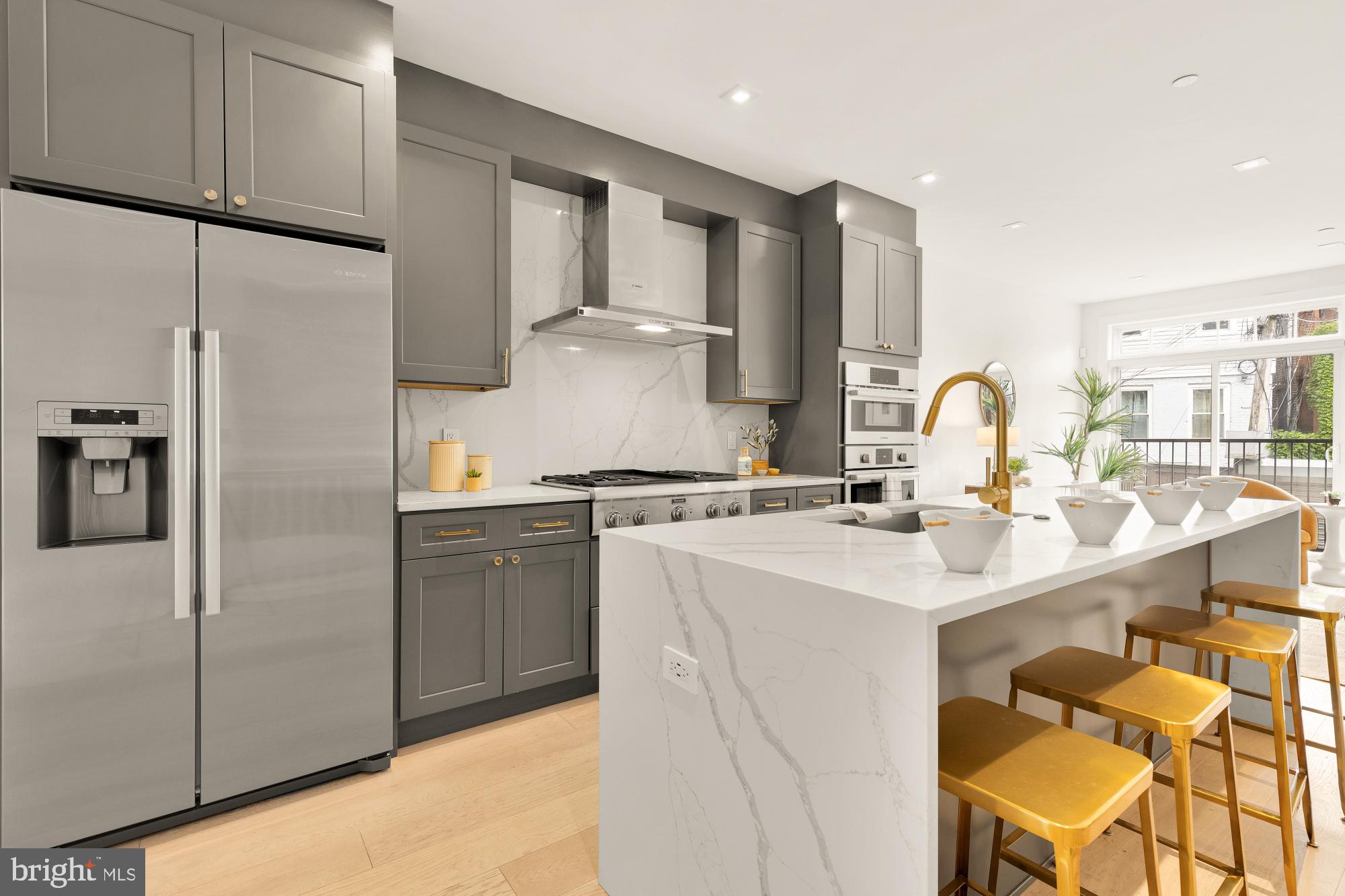 118 THOMAS STREET NW 1