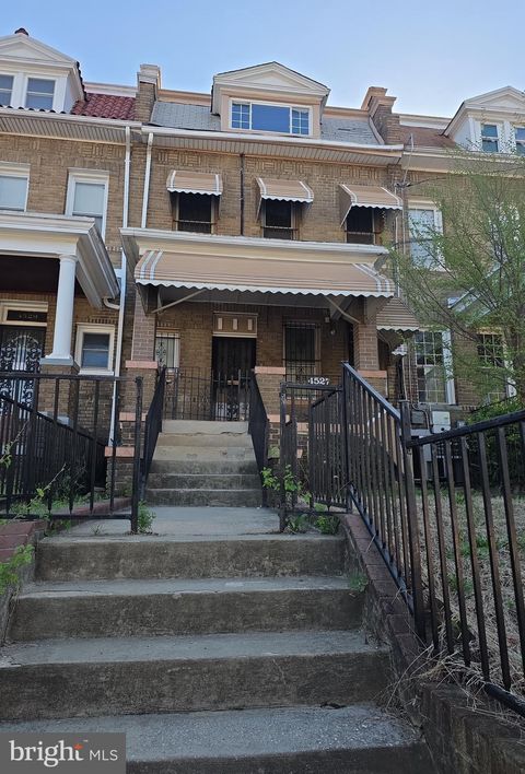 Photo of 4527 9th Street NW, WASHINGTON, DC 20011 (MLS # DCDC2269550)
