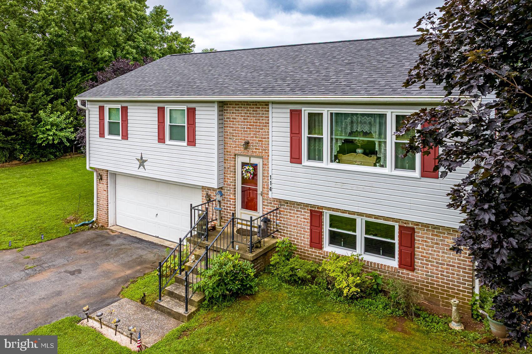114 E MAPLE GROVE ROAD
