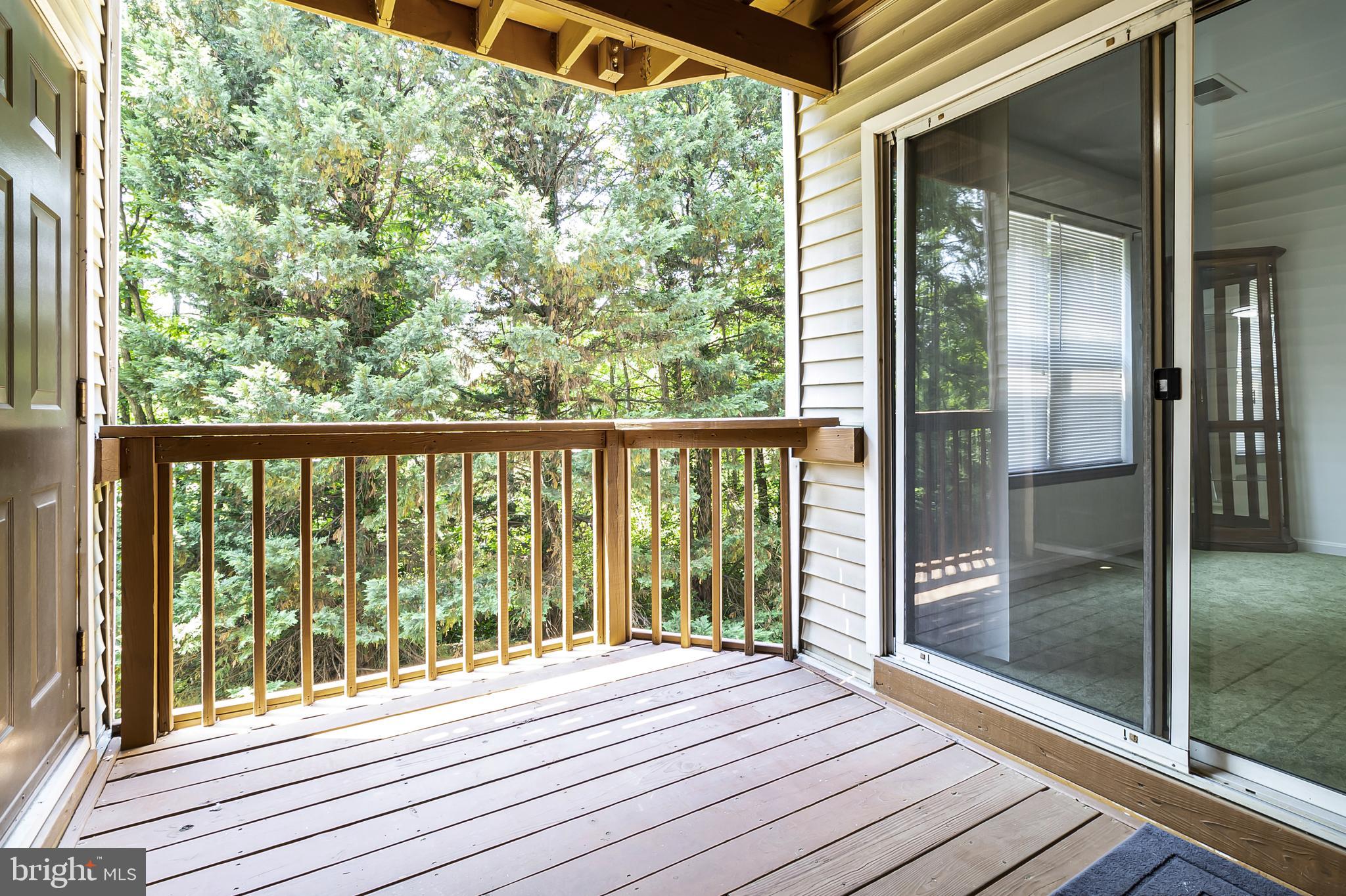 RIVERCHASE - Residential