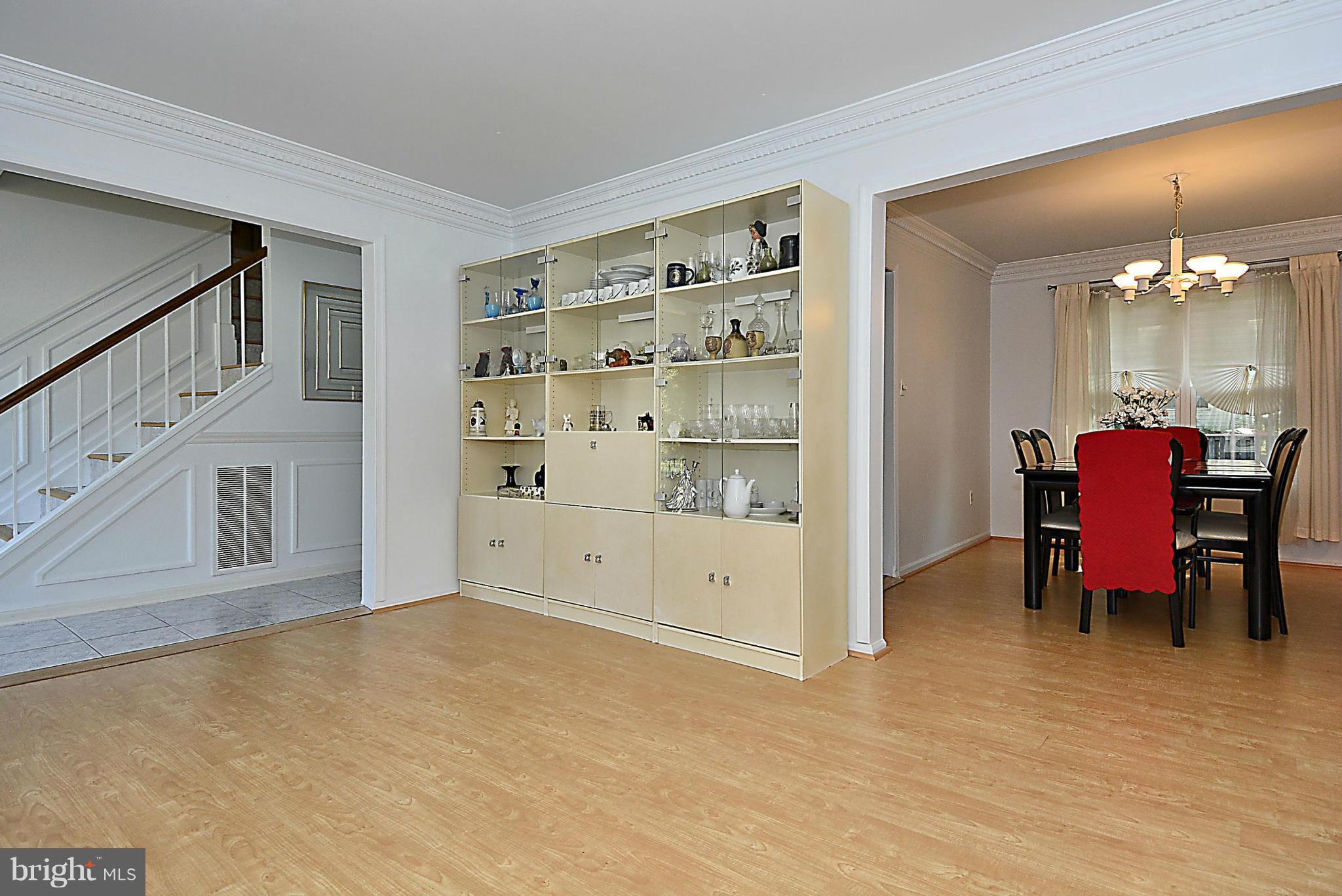 OLD COURTHOUSE WOODS - Residential