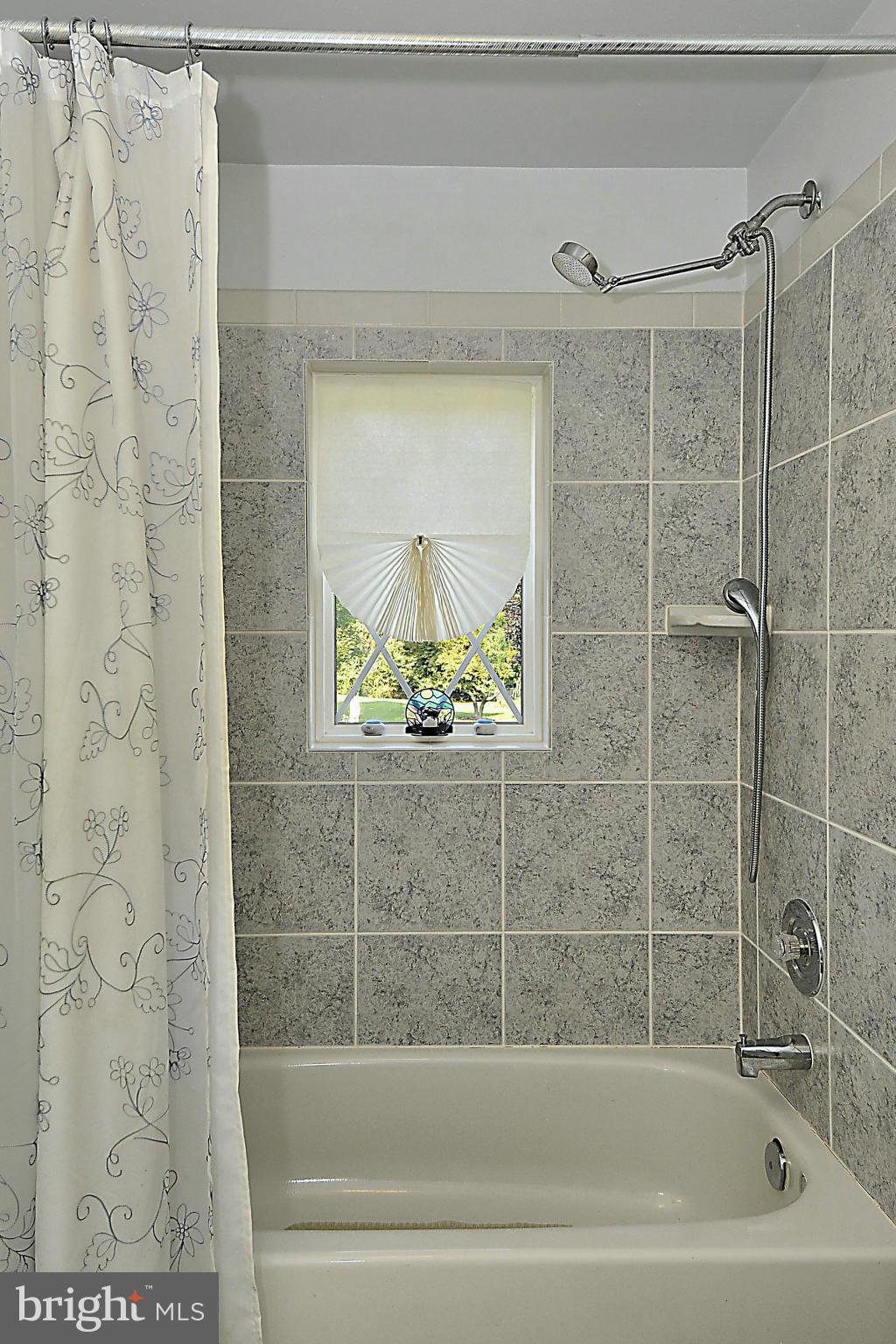 OLD COURTHOUSE WOODS - Residential