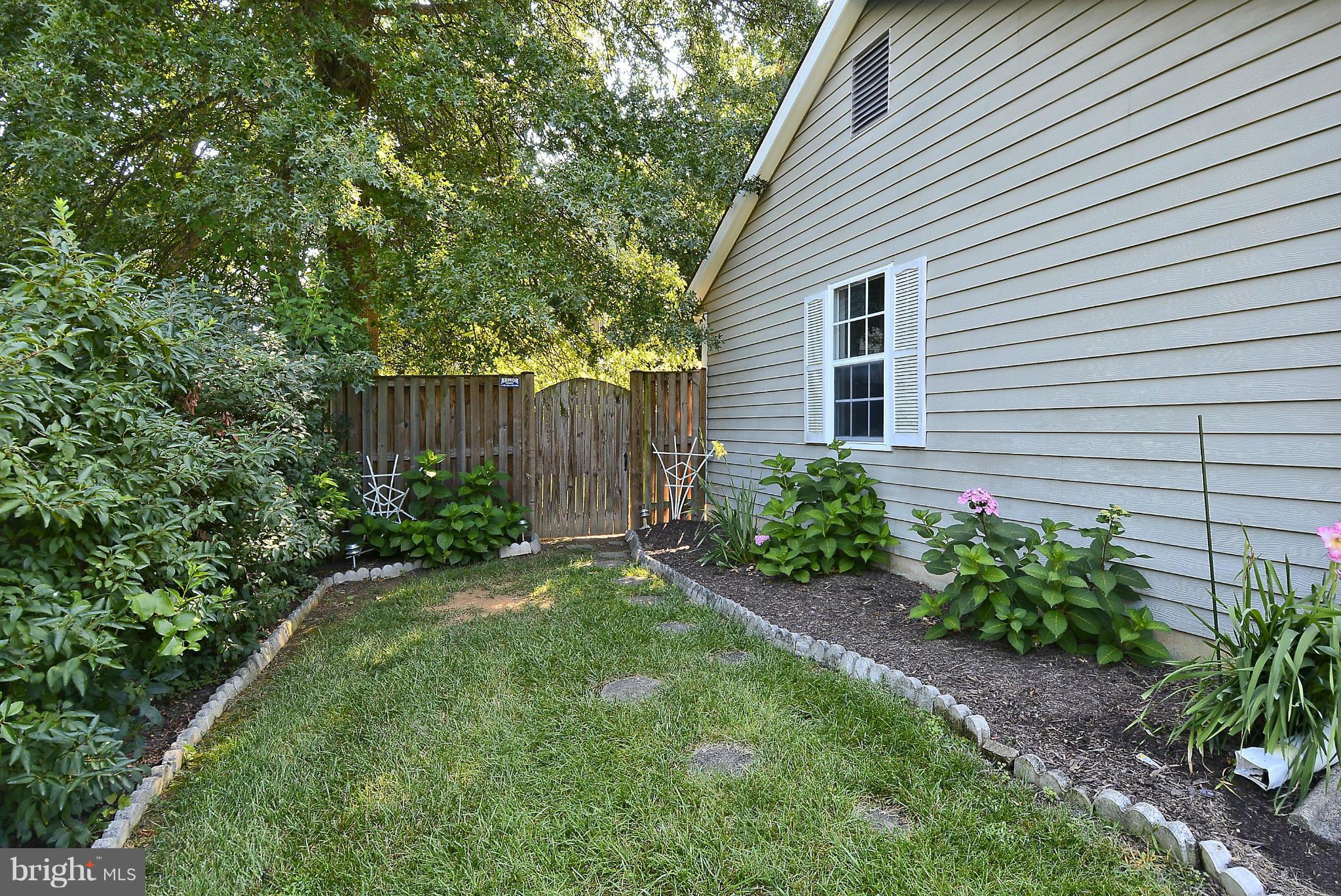 OLD COURTHOUSE WOODS - Residential