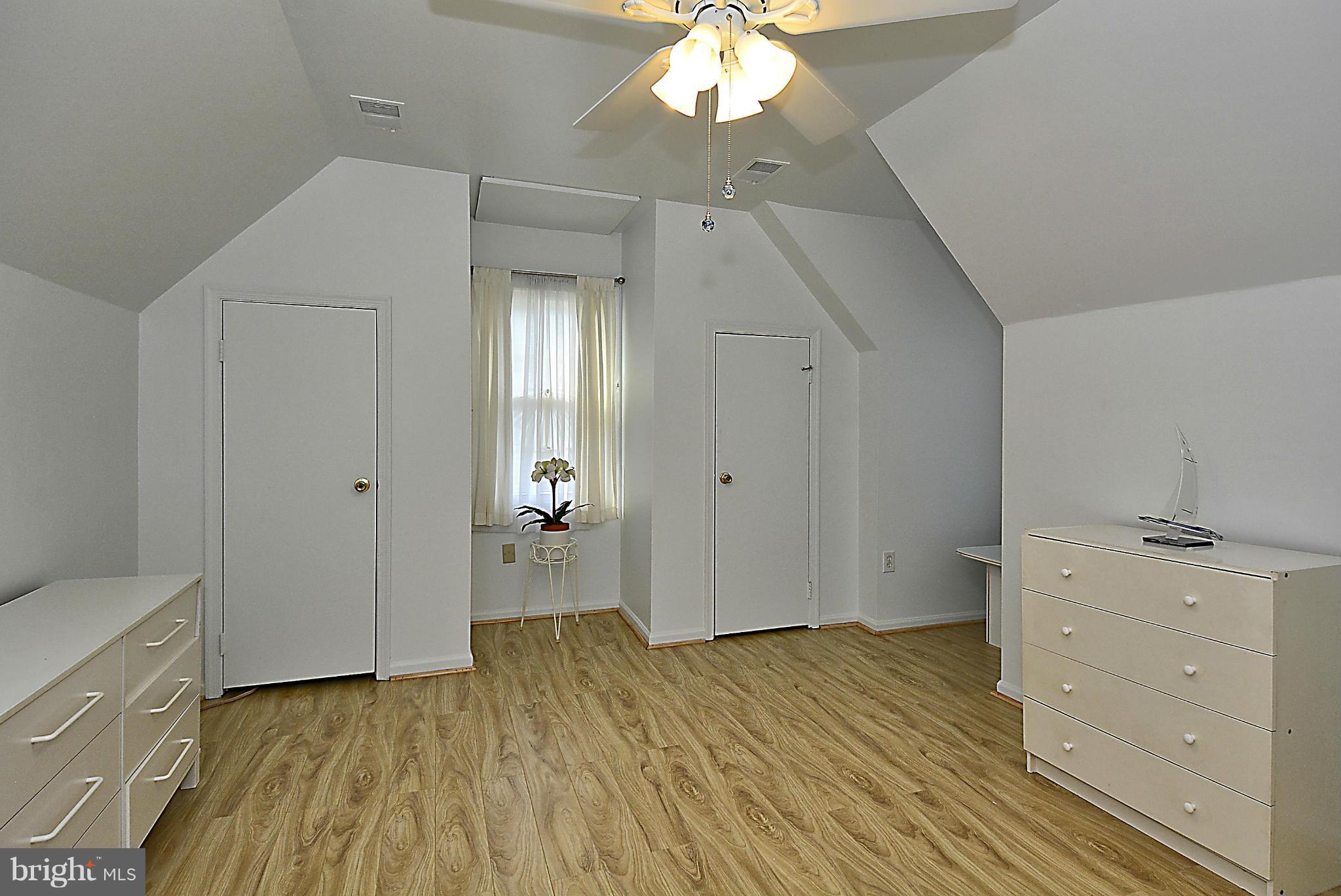 OLD COURTHOUSE WOODS - Residential