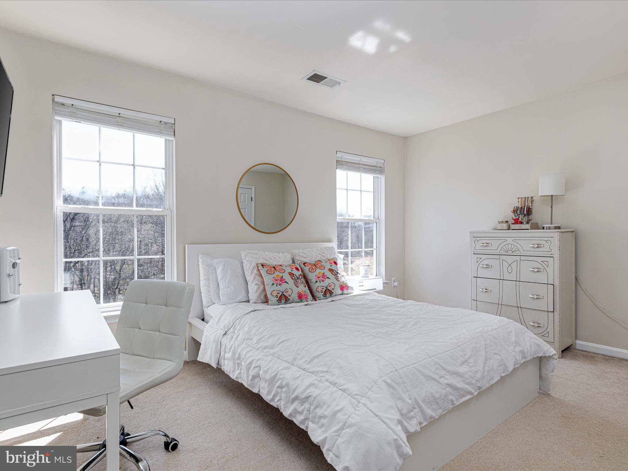 LAKE POINT ROUND HILL - Residential