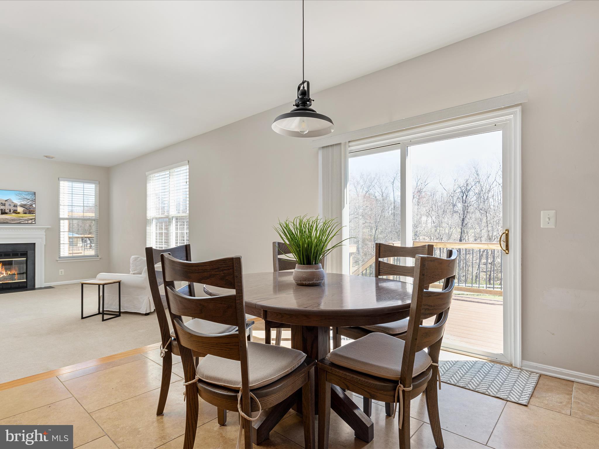 LAKE POINT ROUND HILL - Residential