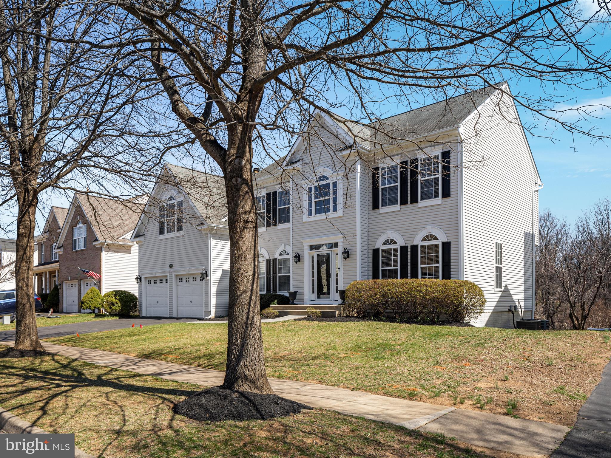 LAKE POINT ROUND HILL - Residential