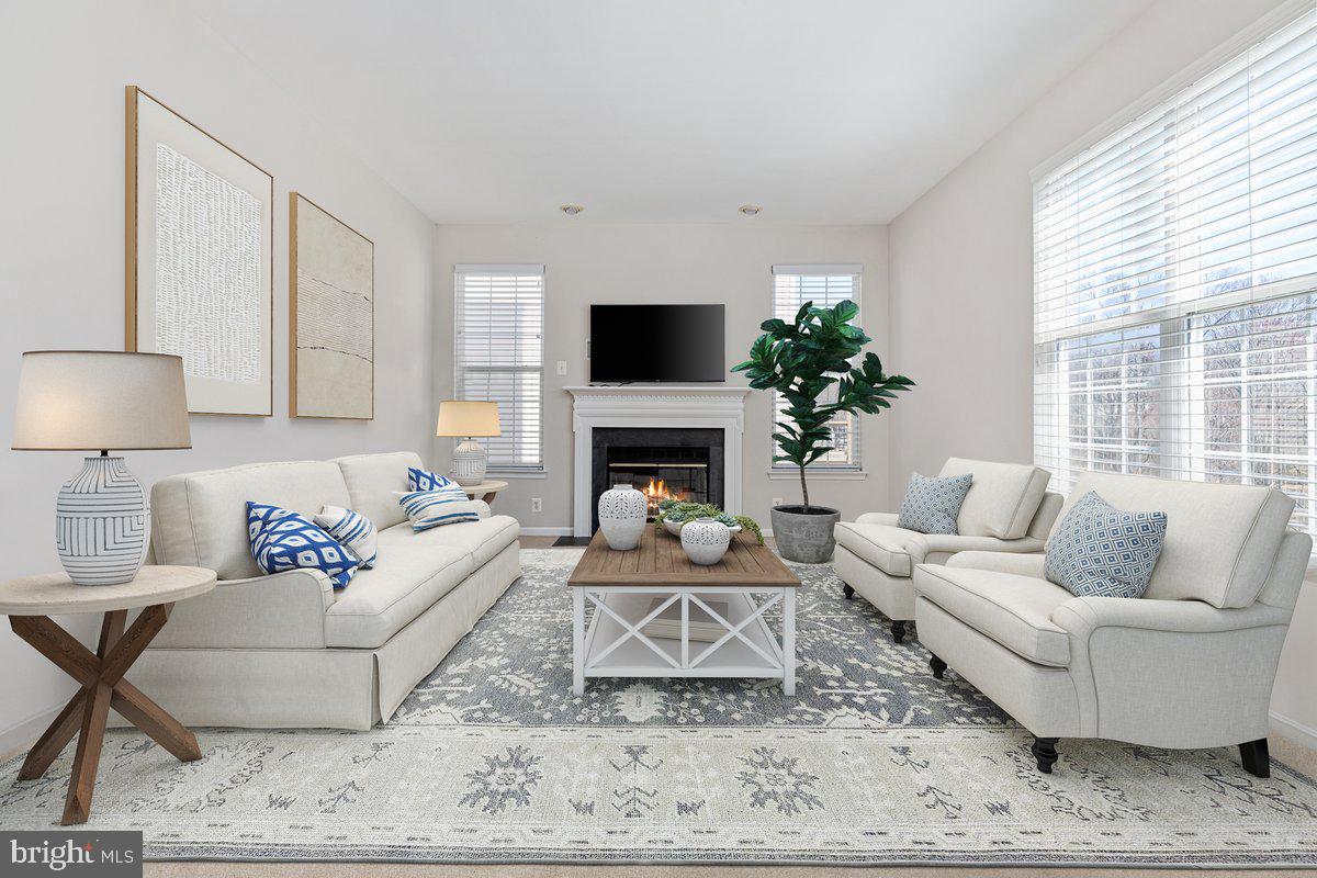 LAKE POINT ROUND HILL - Residential