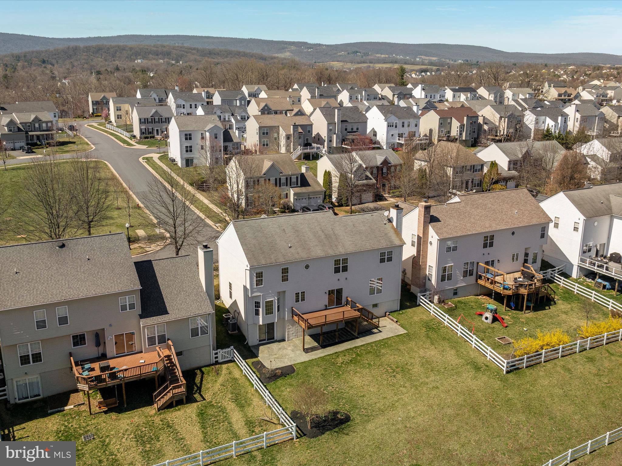 LAKE POINT ROUND HILL - Residential