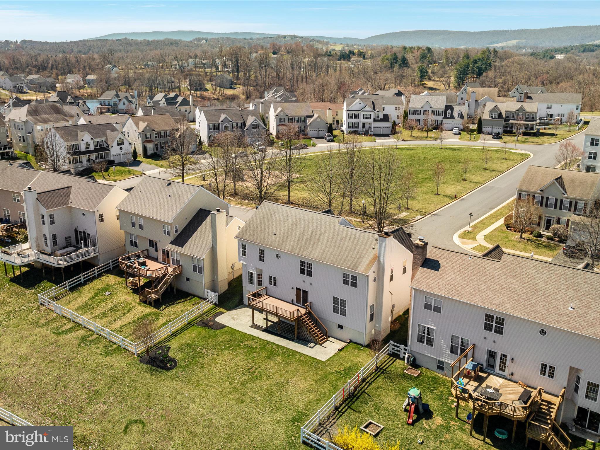 LAKE POINT ROUND HILL - Residential