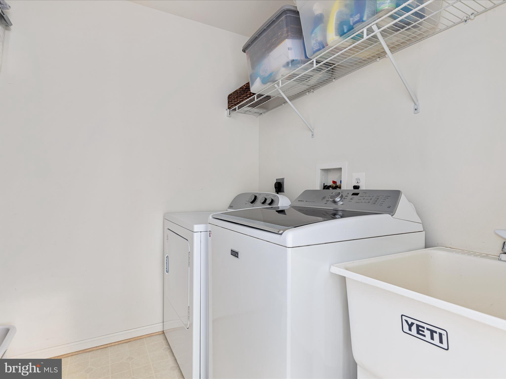 LAKE POINT ROUND HILL - Residential