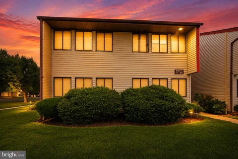 E21 Avon Drive, East Windsor, NJ MLS: NJME2079542