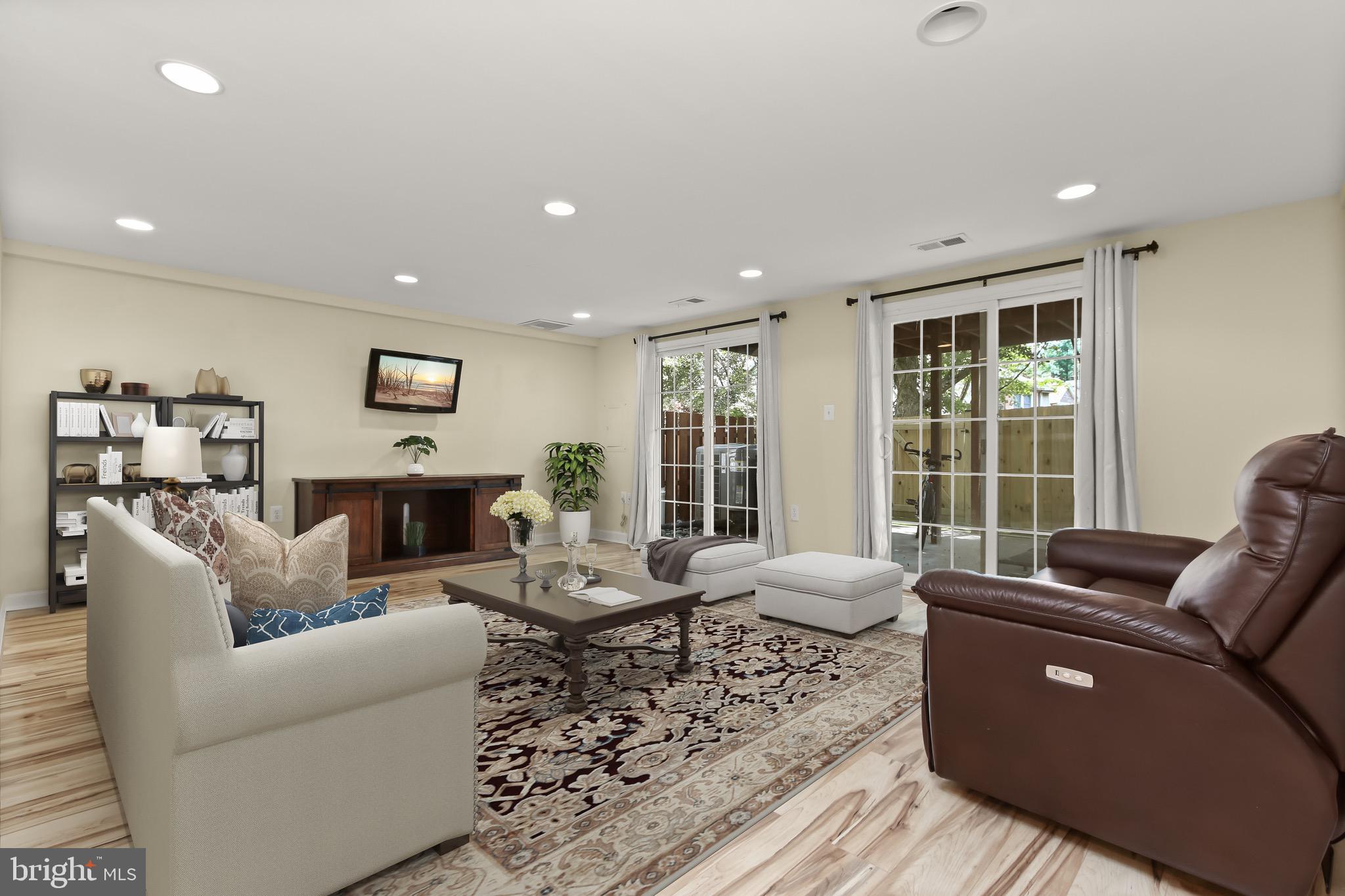 SWAN POINT - Residential