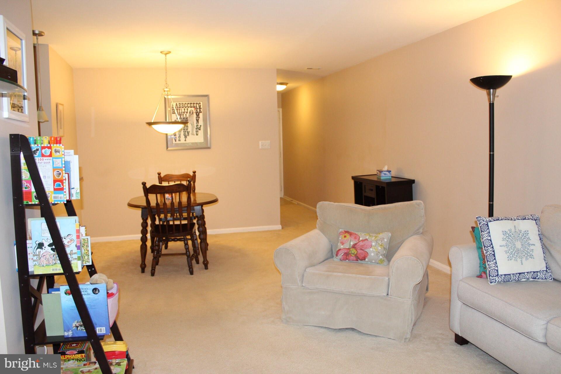 FOUR WINDS AT OAKTON - Residential Lease