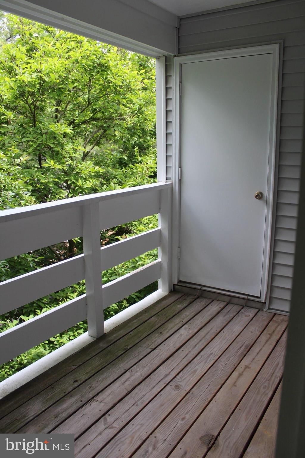 FOUR WINDS AT OAKTON - Residential Lease