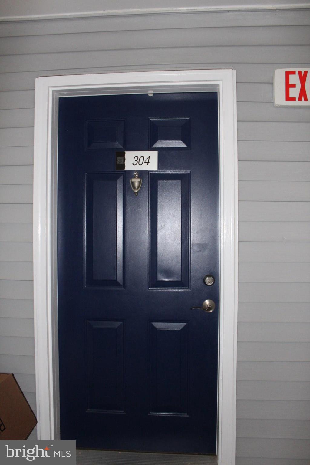 FOUR WINDS AT OAKTON - Residential Lease